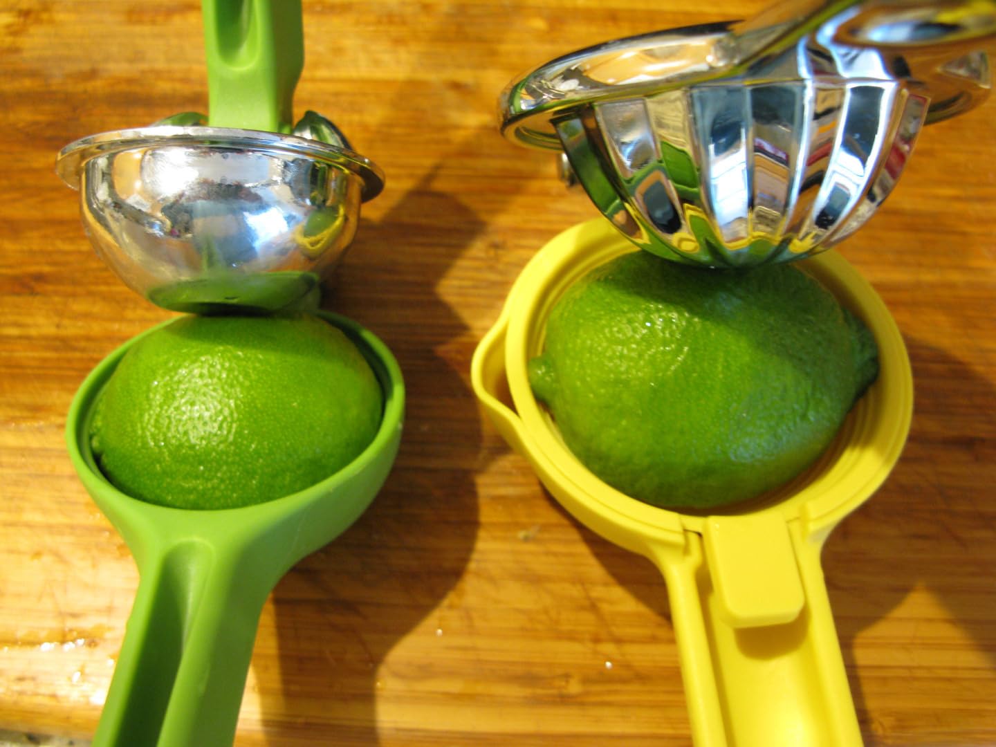 KitchenAid Citrus Juice Press Squeezer for Lemons and Limes with Seed Catcher and Pour Spout, 8 Inch customer photo 2