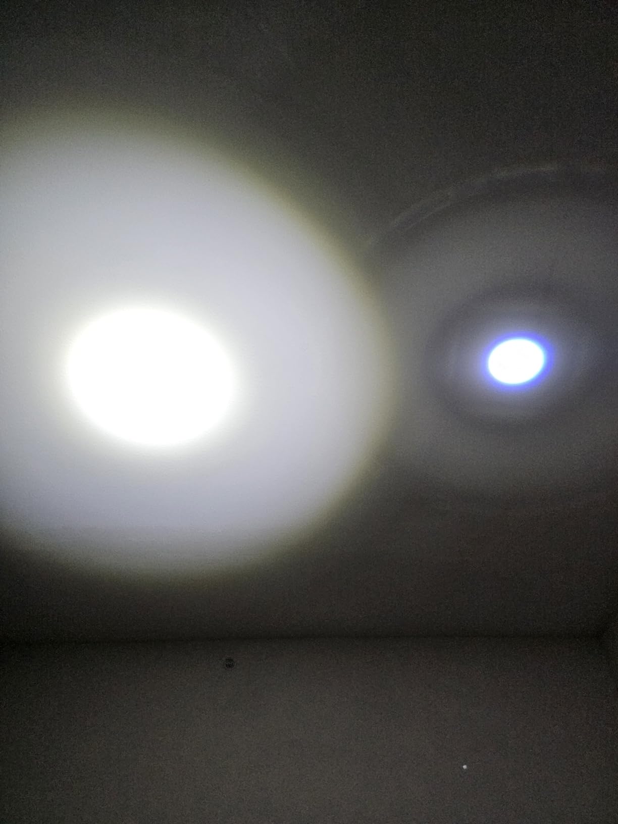 COAST XP14R 4500 Lumen USB-C Rechargeable LED Flashlight with Slide Focus and Pure Beam Focusing Optic, 5 Light Modes customer photo 2