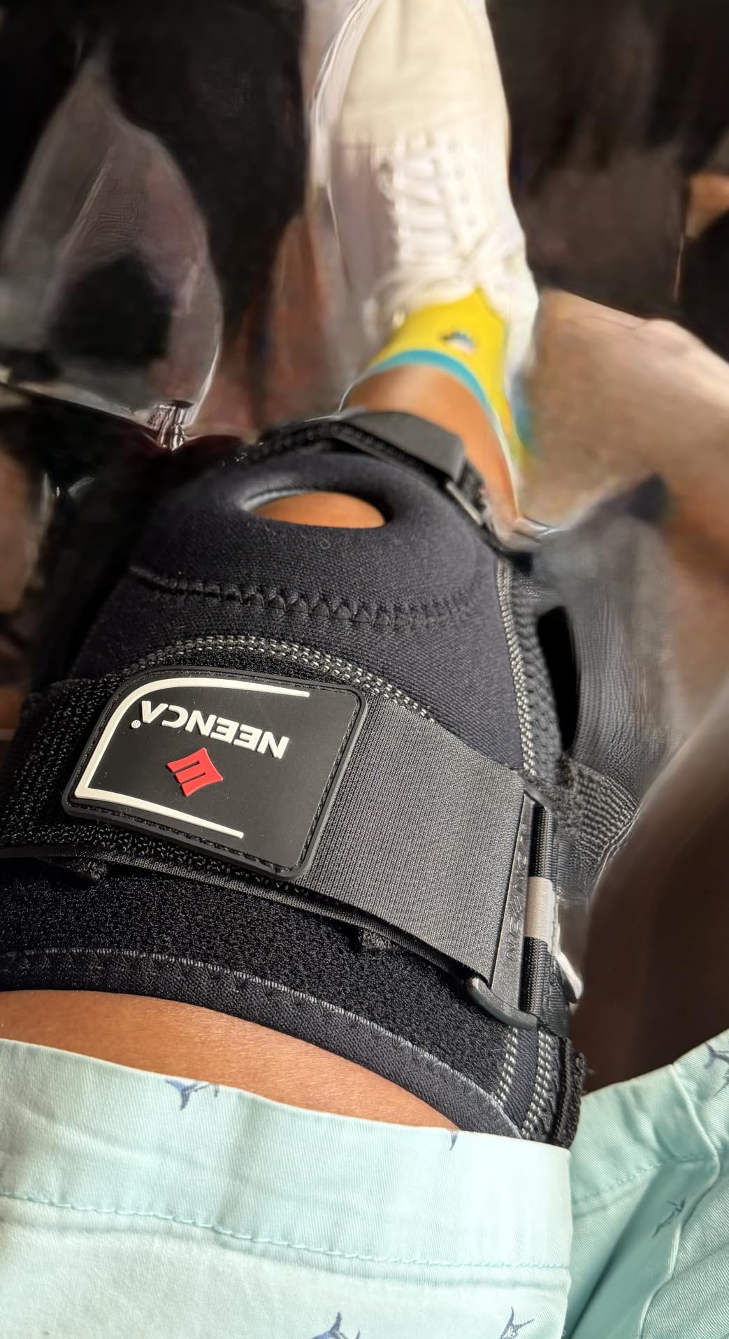 NEENCA Professional Knee Brace for Knee Pain, Hinged Knee Support with Patented X-Strap Fixing System, Medical for Pain Relief, Arthritis, Meniscus Tear, ACL, PCL, MCL, Runner, Sport customer photo 1