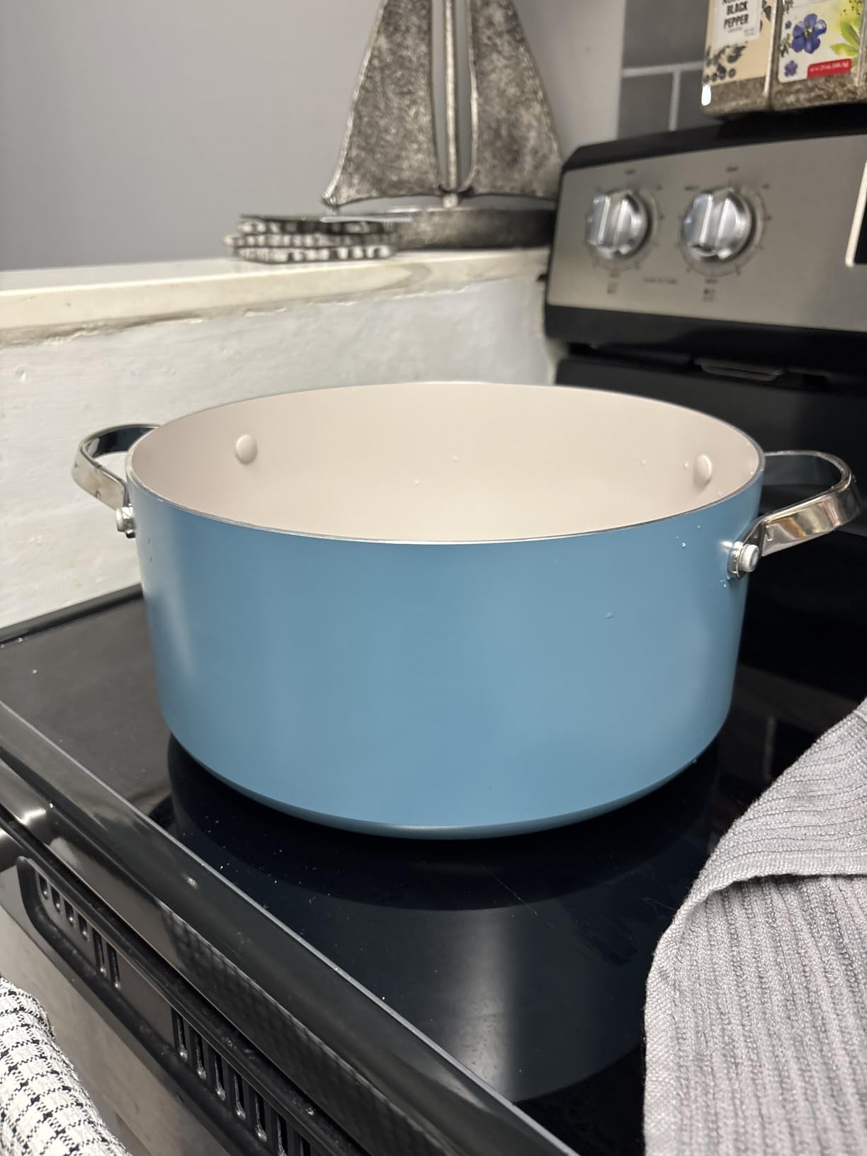 GreenPan Nova 10-Piece Cookware Pots & Pans Set, Oprah's Favorite Things 2024, PFAS-Free Ceramic Nonstick, Fry, Sauté, Stockpot, Utensils, Lids, Induction Suitable, Dishwasher & Oven Safe, Deep Teal customer photo 1