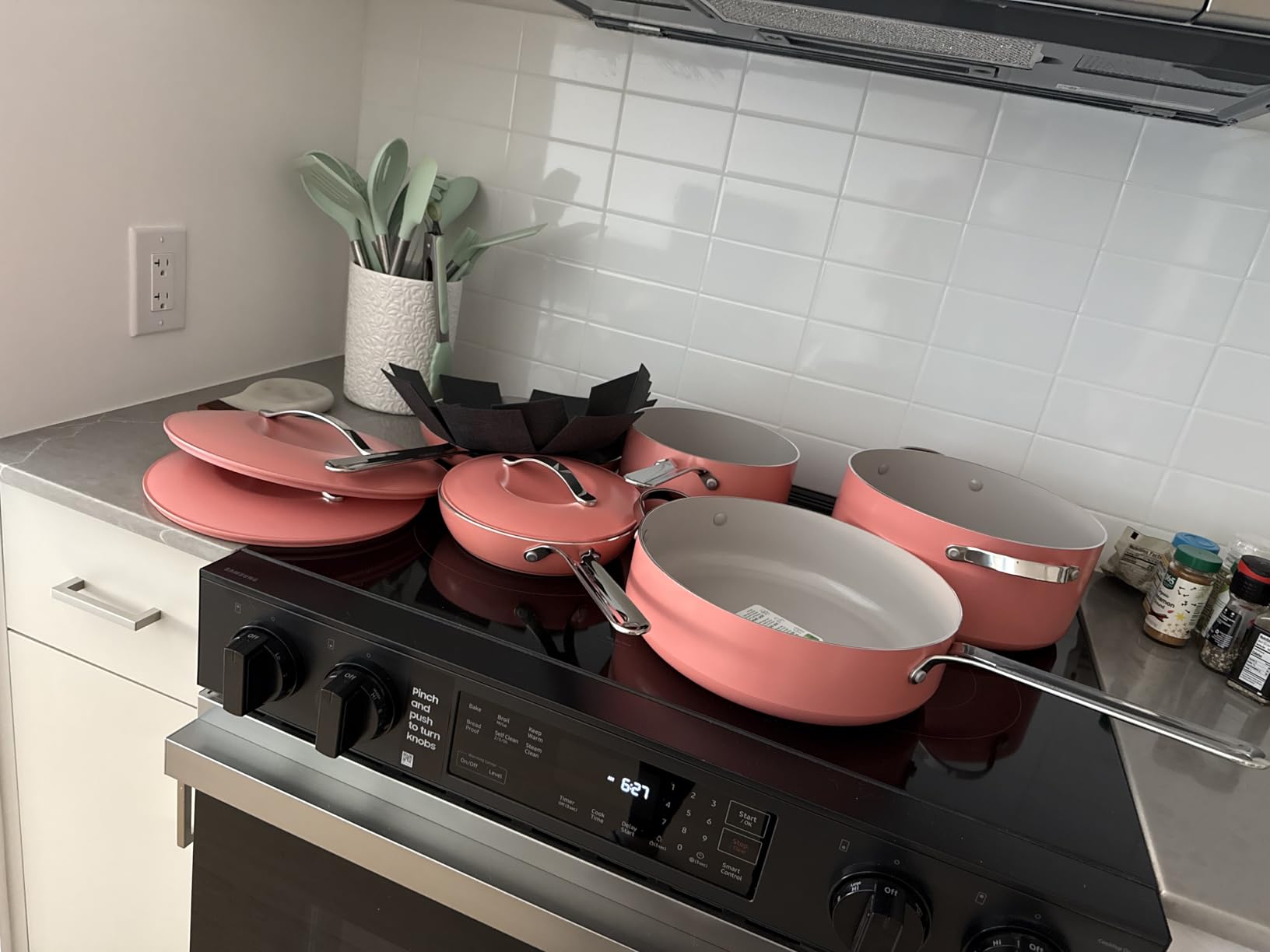 GreenPan Nova 10-Piece Cookware Pots & Pans Set, Oprah's Favorite Things 2024, PFAS-Free Ceramic Nonstick, Fry, Sauté, Stockpot, Utensils, Lids, Induction Suitable, Dishwasher & Oven Safe, Deep Teal customer photo 2