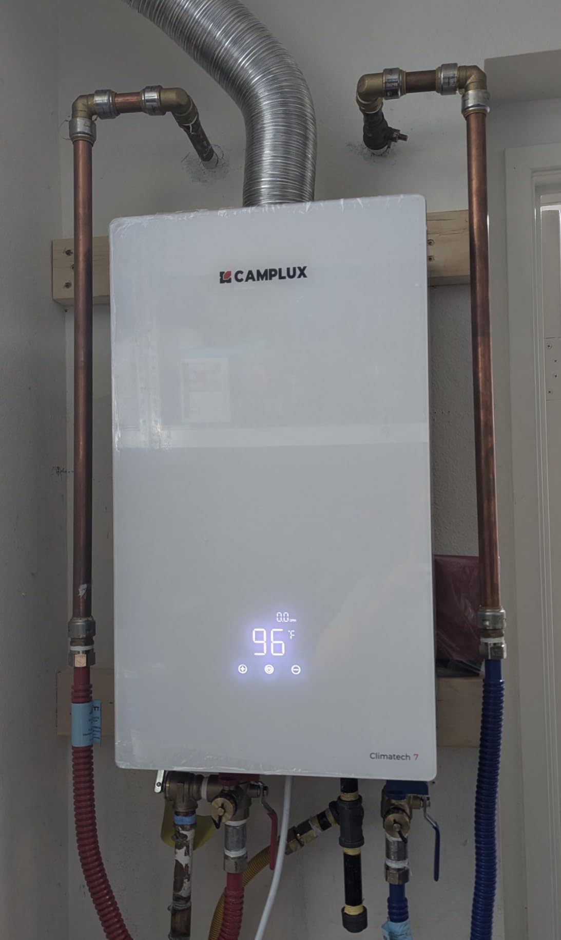 CAMPLUX Climatech 7 170,000 BTU(Up to 199,000 BTU) Tankless Water Heater Gas, 6.86 GPM(Up to 7.6 GPM), CSA Certified On Demand Tankless Hot Water Heater Natural Gas Indoor for Whole House, 4-6 Outlets customer photo 1