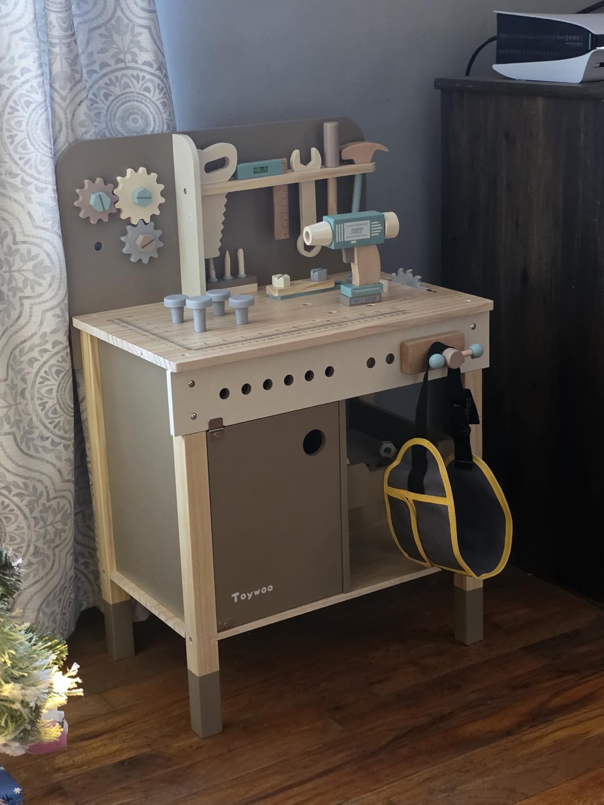 Kids Tool Set, Wooden Tools Bench with Apron Toddler Toy Workbench with Realistic Tools Electric Drill STEM Construction Toy Gifts for Age 3-9 Boys Girls customer photo 1