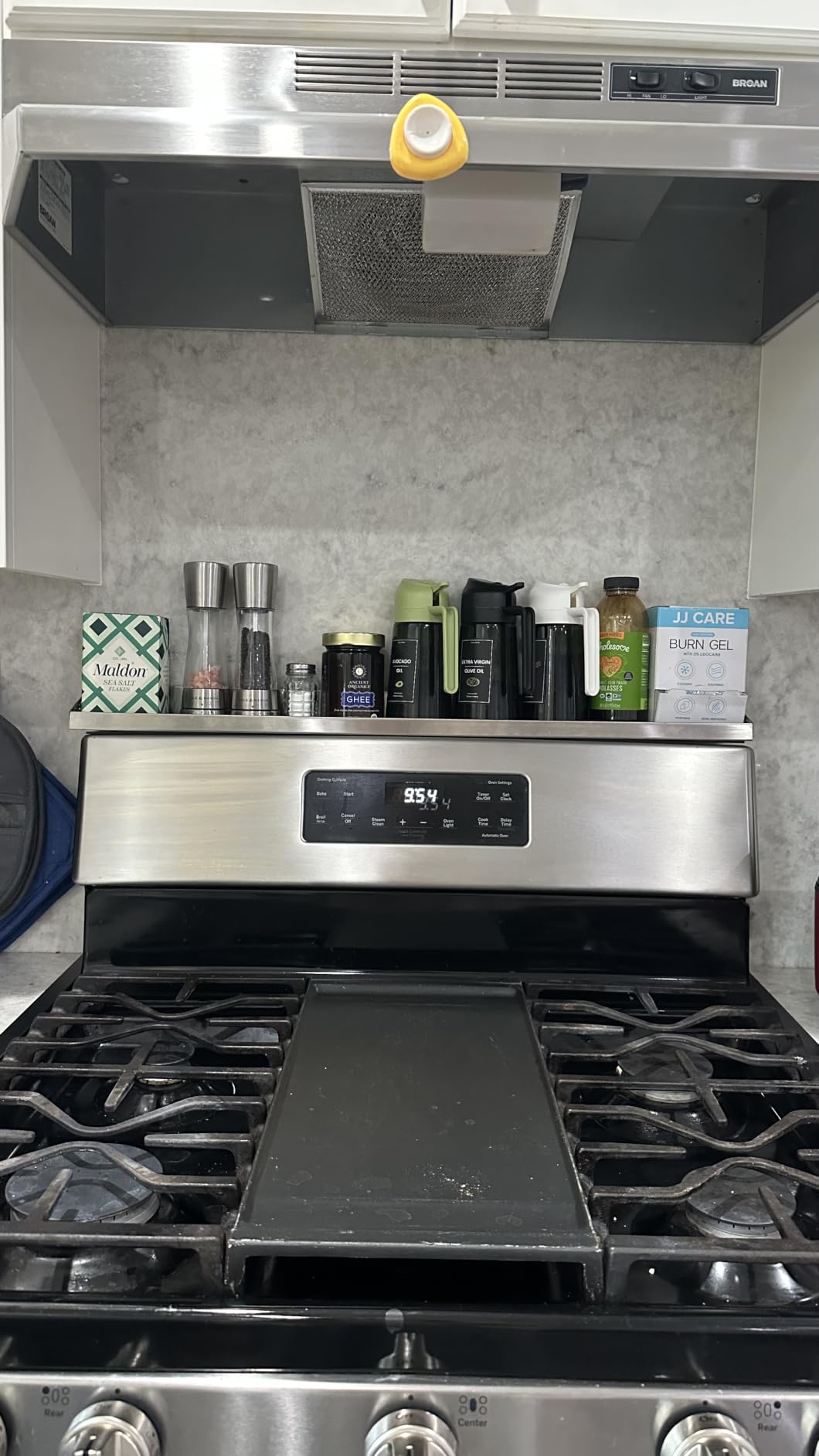 CXINYI - 16oz/470ml Olive Oil Dispenser for Kitchen with Stickers - 2 in 1 Olive Oil Sprayer for Cooking, Air Fryer, and Salad, Black&Green (Light-Proof Kitchen Gadget) customer photo 1