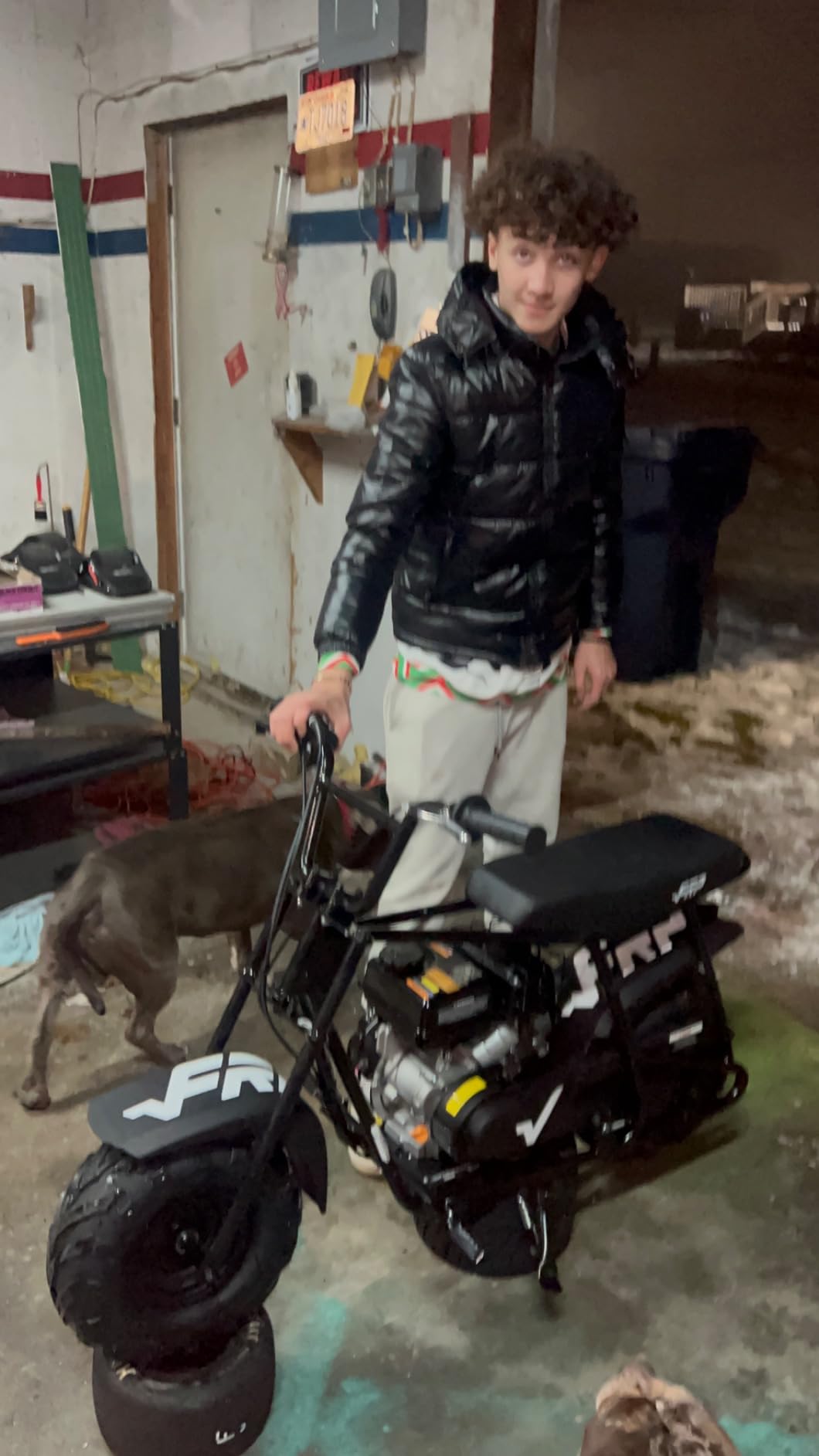 MB40 Gas Mini Bike for Teens 40cc 4-Stroke Off Road 18 MPH 165 LBS | Straight-Gas Fueling With No Oil Mixing, Disc Brake, Knobby Tires, Engine Heat Guard, Easy Pull-Start,Black customer photo 2