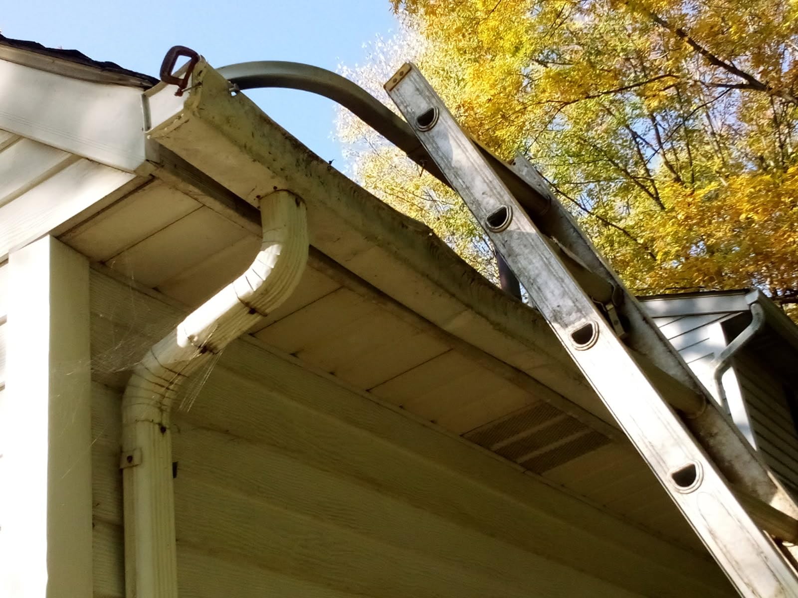 SDSNTE Lock-in Gutter Guard - 6