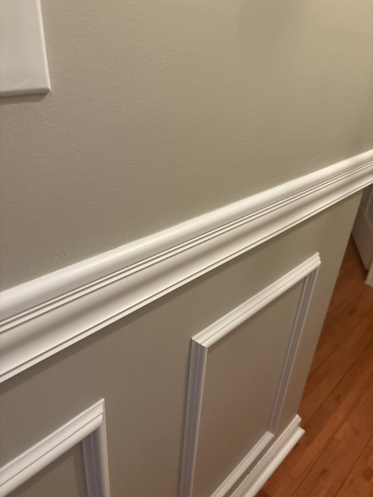 Art3d 10-Pack 47Ft White Ceiling Crown Molding Trim, High Impact Polystyrene Decorative Ceiling Moulding, Installed with Glue customer photo 2