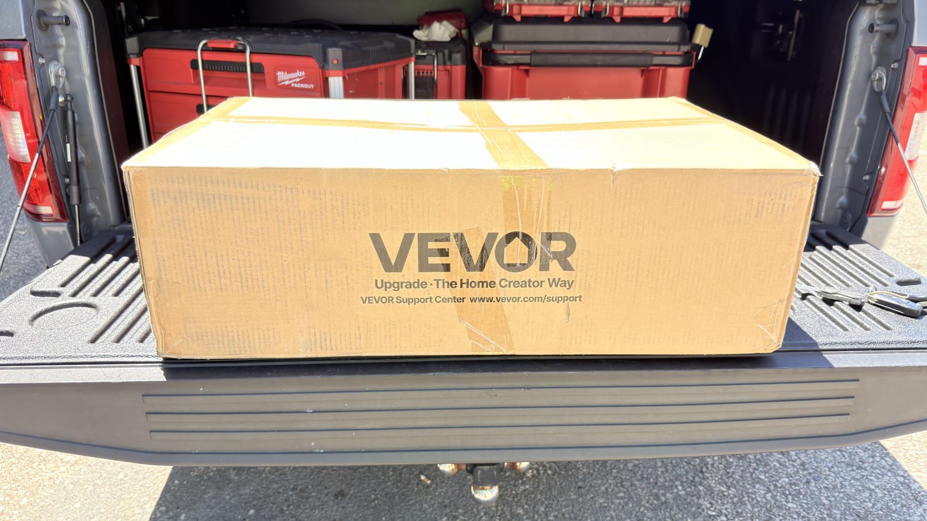 VEVOR Hydraulic Lift Table Cart, 500 lbs Load Capacity, 28.5-Inch Lifting Height, Manual Single Scissor Lift Table with 4 Wheels and Non-Slip Pad, Gray, Alloy Steel customer photo 2