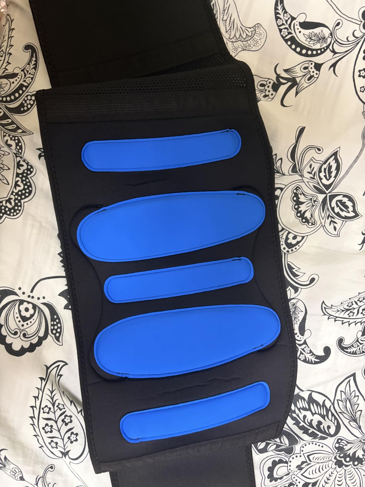 FEATOL Lower Back Brace with 5 Reinforced Stays for Women and Men, Adjustable Snug-Fit Lumbar Support Belt for Work, Size L, Waist 34.3-38inches customer photo 2