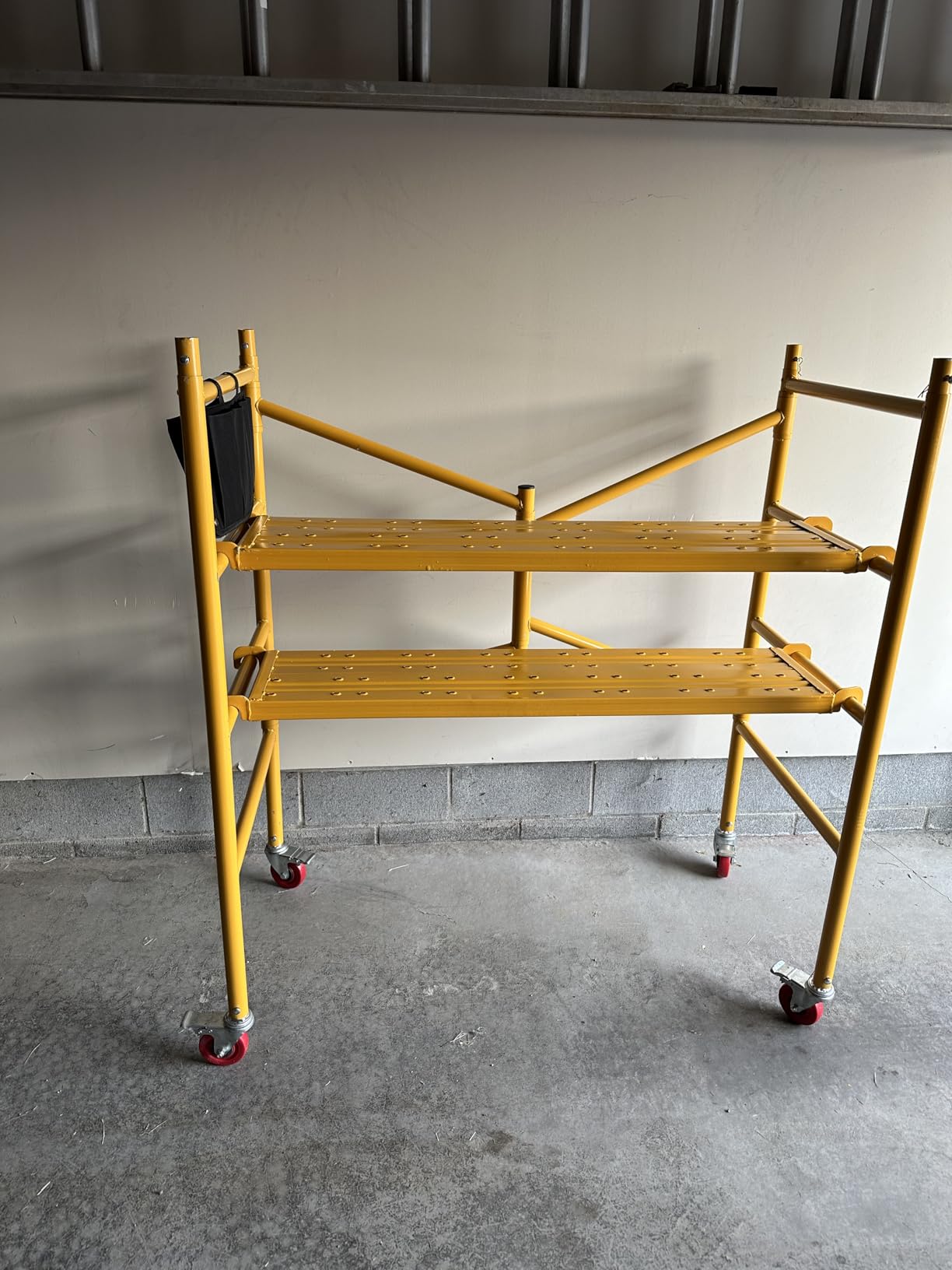 Portable Rolling Scaffolding 4 Foot Mobile Baker Scaffolding | 770 LBS Capacity, Locking Wheels, Tool Bag, Scaffolding Platform customer photo 1