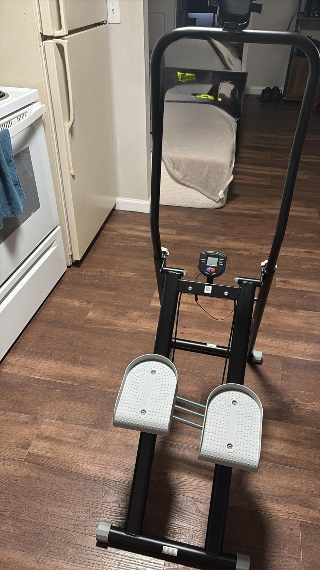 MOMODA Stair Stepper Resistance Adjustable Folding Vertical Climber Machine for Home Gym Full-Body Workout customer photo 1