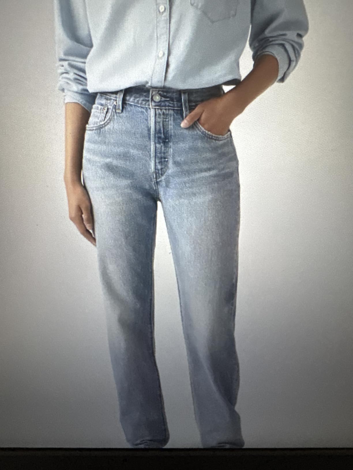Levi's Women's 501 90s Jeans customer photo 1