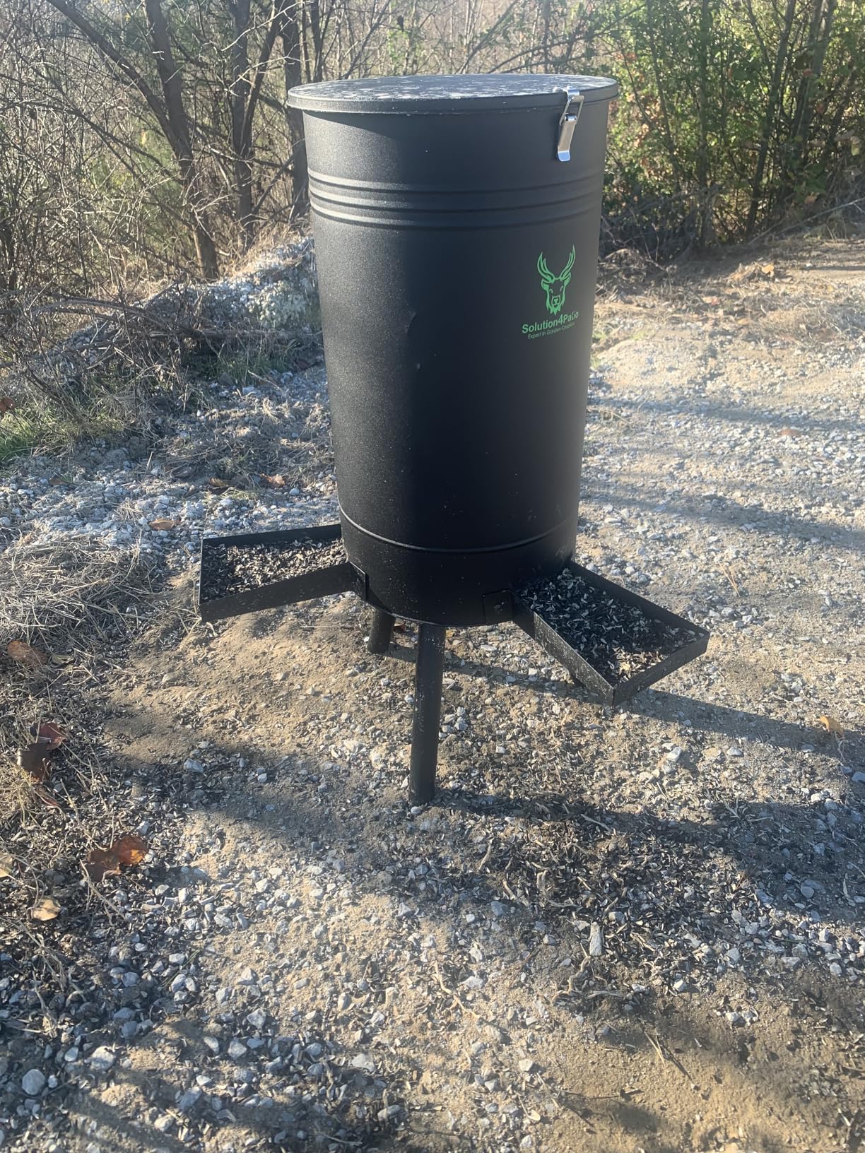 Solution4Patio 50-75 LB Large Metal Hunting Game Feeder, Heavy Duty Free Standing Deer Feeder, Portable Gravity Deer Feeder Automatic Dispenser customer photo 2