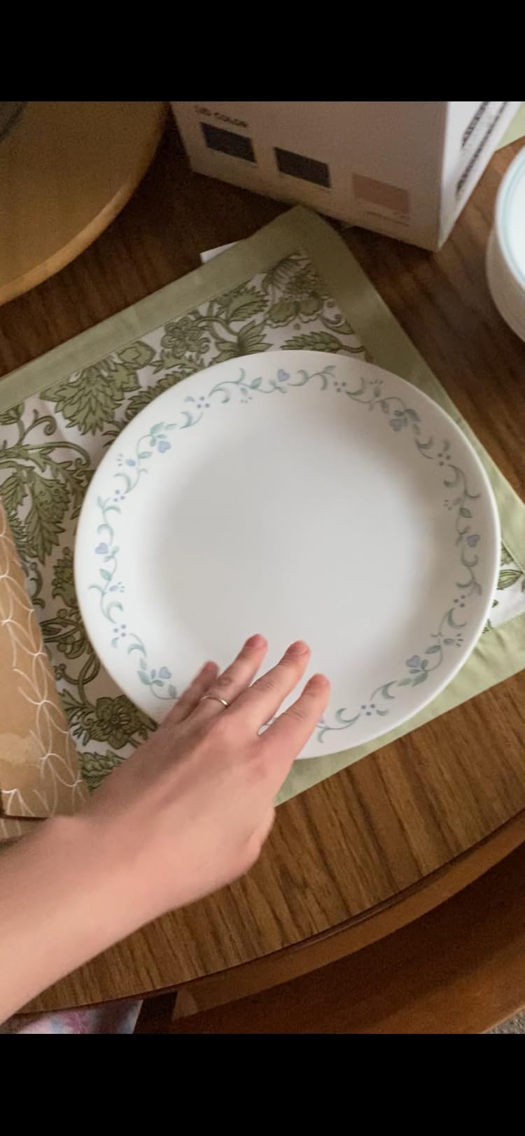Corelle Vitrelle 18-Piece Service for 6 Dinnerware Set, Triple Layer Glass and Chip Resistant, Lightweight Round Plates and Bowls Set, Darlington customer photo 2