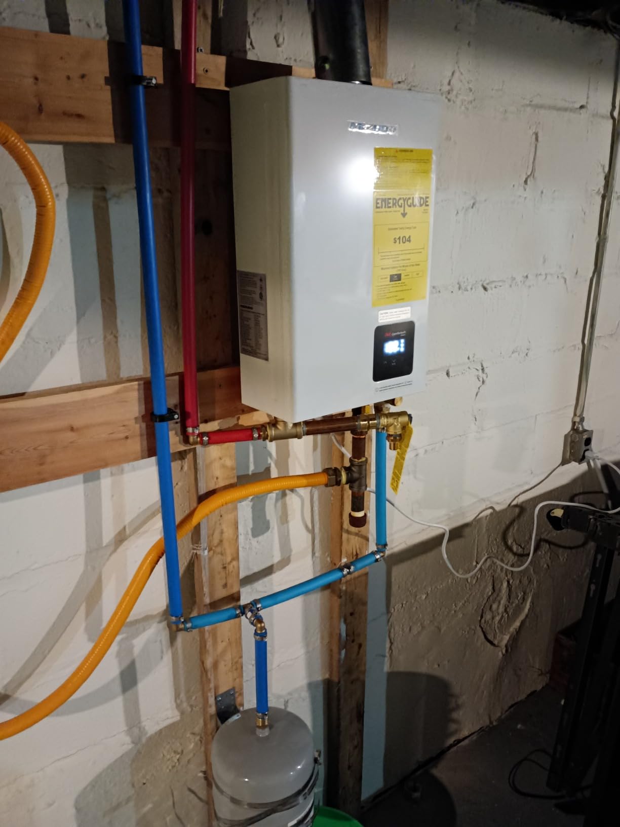 MIZUDO Natural Gas Tankless Water Heater, 199,000 BTU, Indoor Installation, Max 10.3 GPM, WiFi&APP Control, Non Condensing, High Efficiency for Large Families Residential Whole House customer photo 1