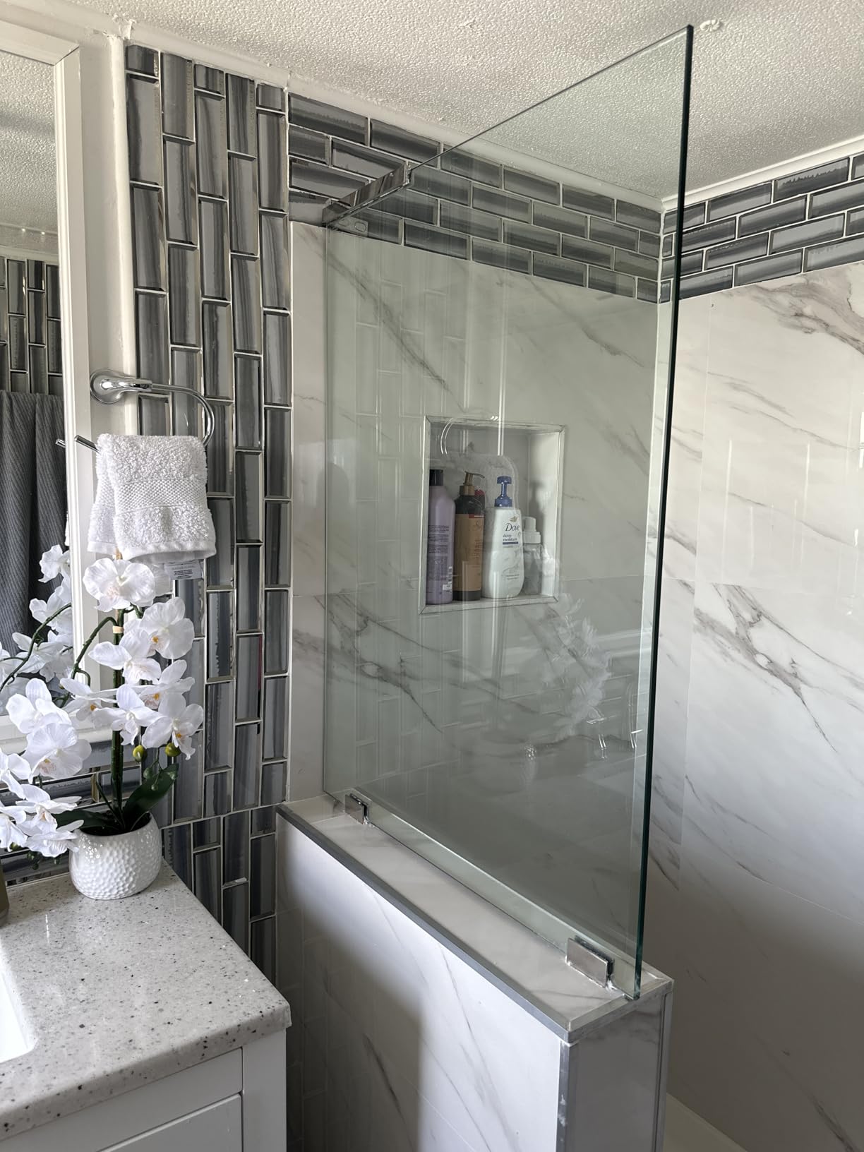 Skyline Tempered Glass Panel, 35-5/8-In x 32.5-in x 1/4-In for Deck Railing & DIY customer photo 1