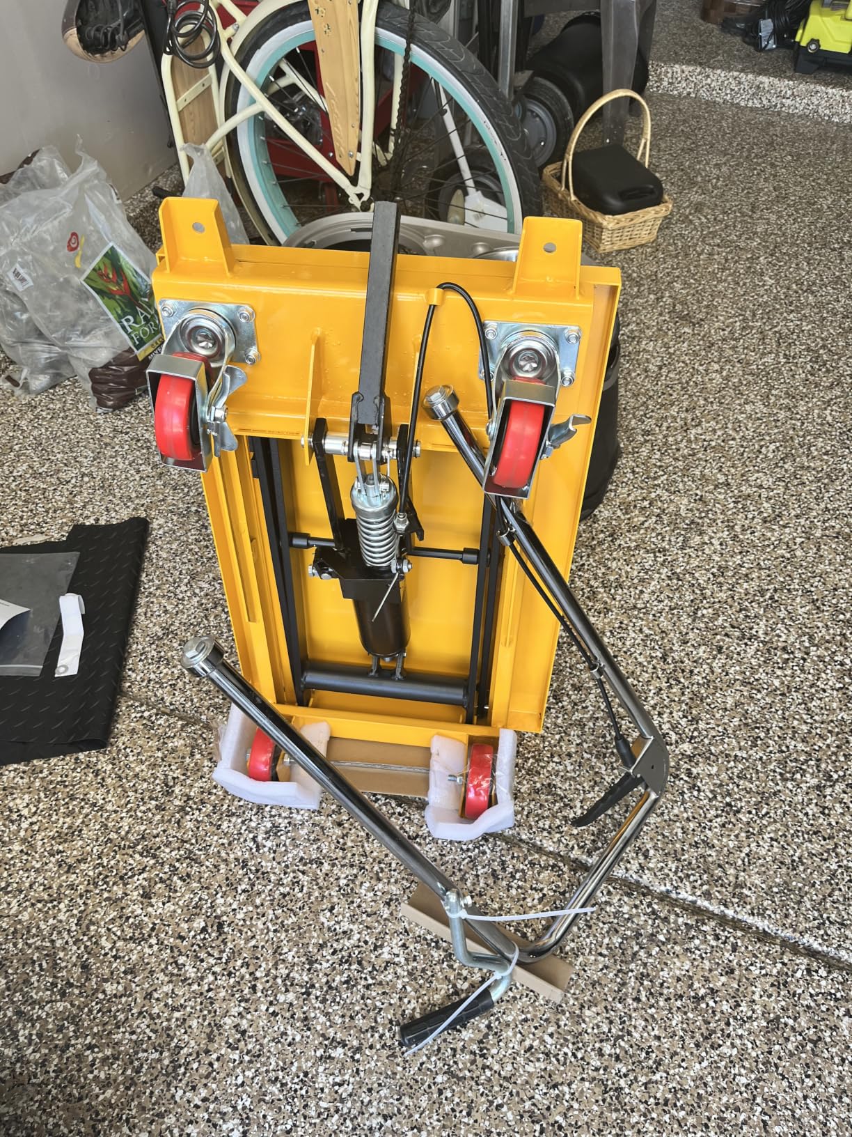 Tera Hydraulic Lift Table Cart: 330lbs Single Scissor 8.3