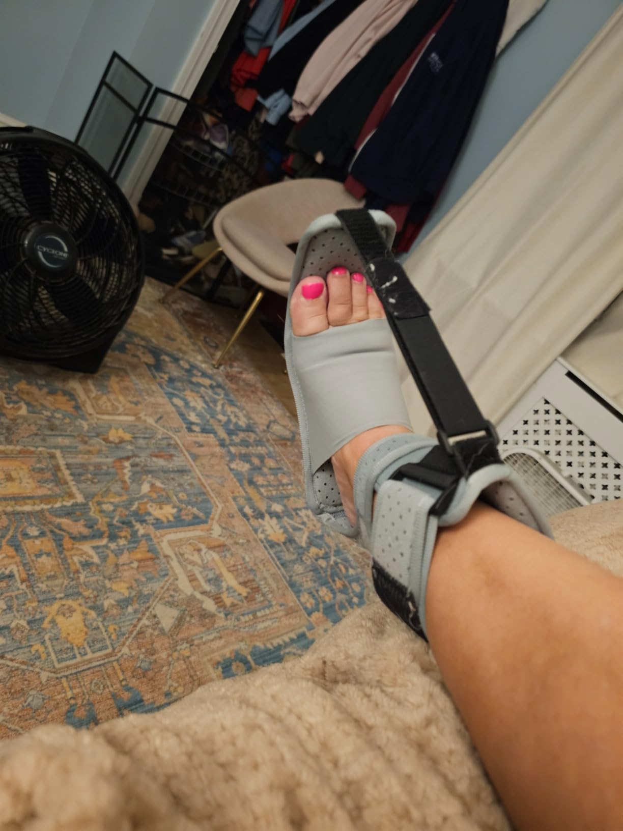 Upgraded Plantar Fasciitis Night Splint, Plantar Fasciitis Relief | Adjustable Straps,Supportive Foot Braces with Arch Cushion for Achilles Tendonitis, Heel Spur Pain Relief Day,Night (Black) customer photo 1