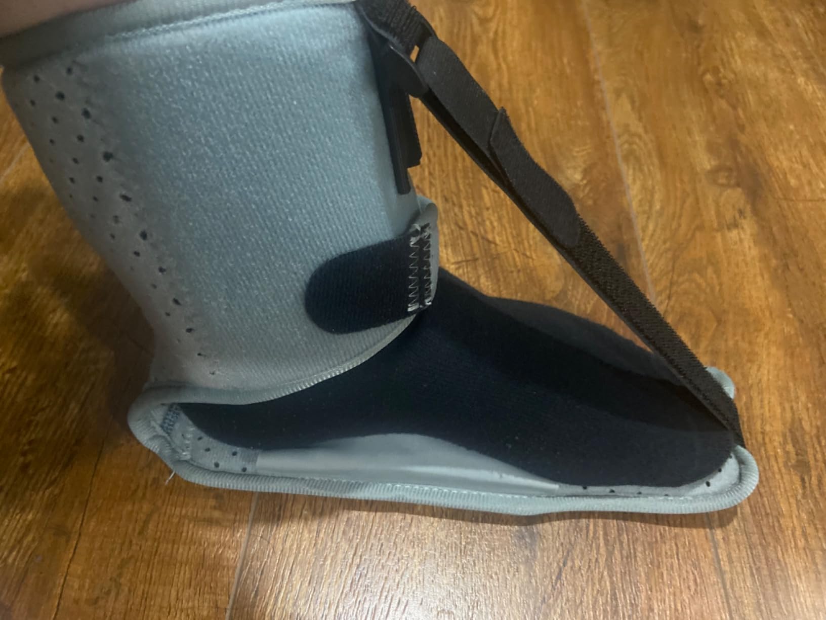 Upgraded Plantar Fasciitis Night Splint, Plantar Fasciitis Relief | Adjustable Straps,Supportive Foot Braces with Arch Cushion for Achilles Tendonitis, Heel Spur Pain Relief Day,Night (Black) customer photo 2