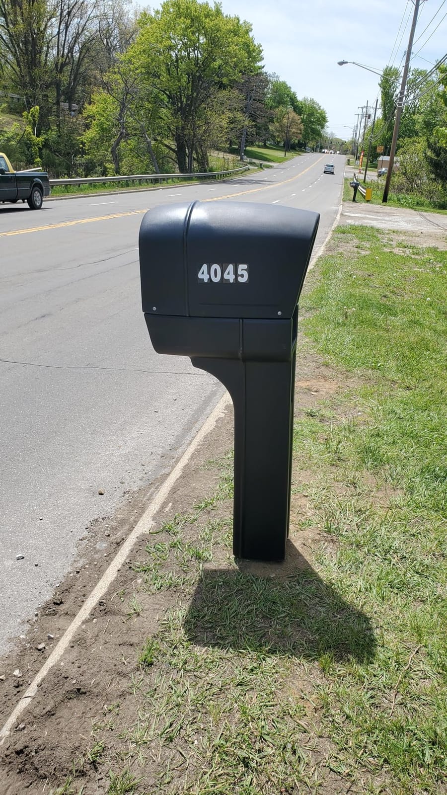 Step2 MailMaster Plus Mailbox & Post, Weather Resistant, Large Outdoor Mailbox, Black customer photo 2