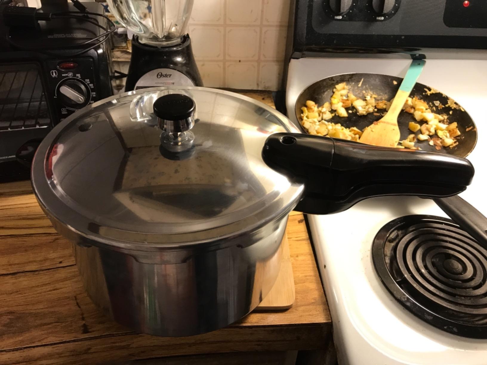 Presto 01282 8-Quart Aluminum Pressure Cooker customer photo 1