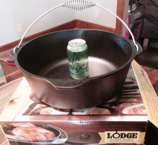 Lodge Pre-Seasoned Cast Iron Dutch Oven with Bail Handle, 5 Quart | Heavy-Duty Campfire Ready Cooking Pot & Lid, Cast Iron for Indoor & Outdoor Cooking, Naturally Nonstick customer photo 2