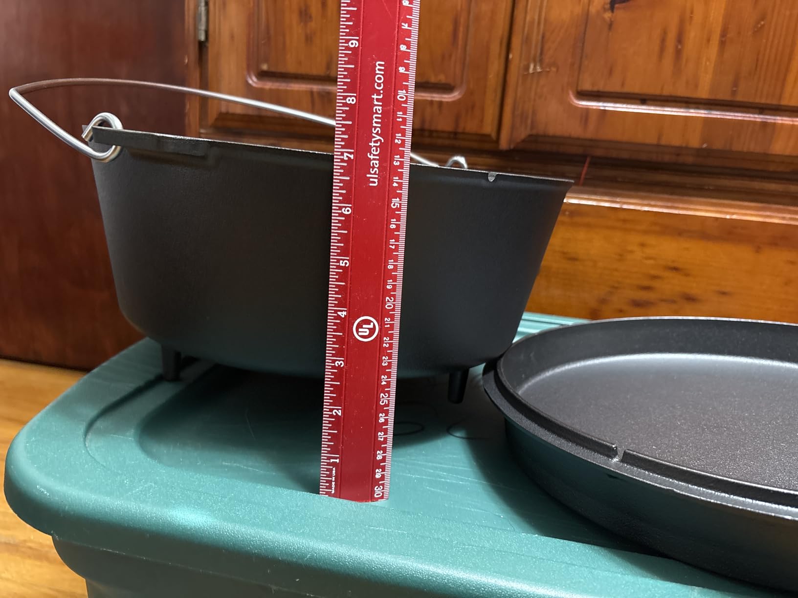 Camp Chef 14-inch Cast Iron Dutch Oven, Lid, and Lid Lifter, Black/Cast Iron customer photo 2