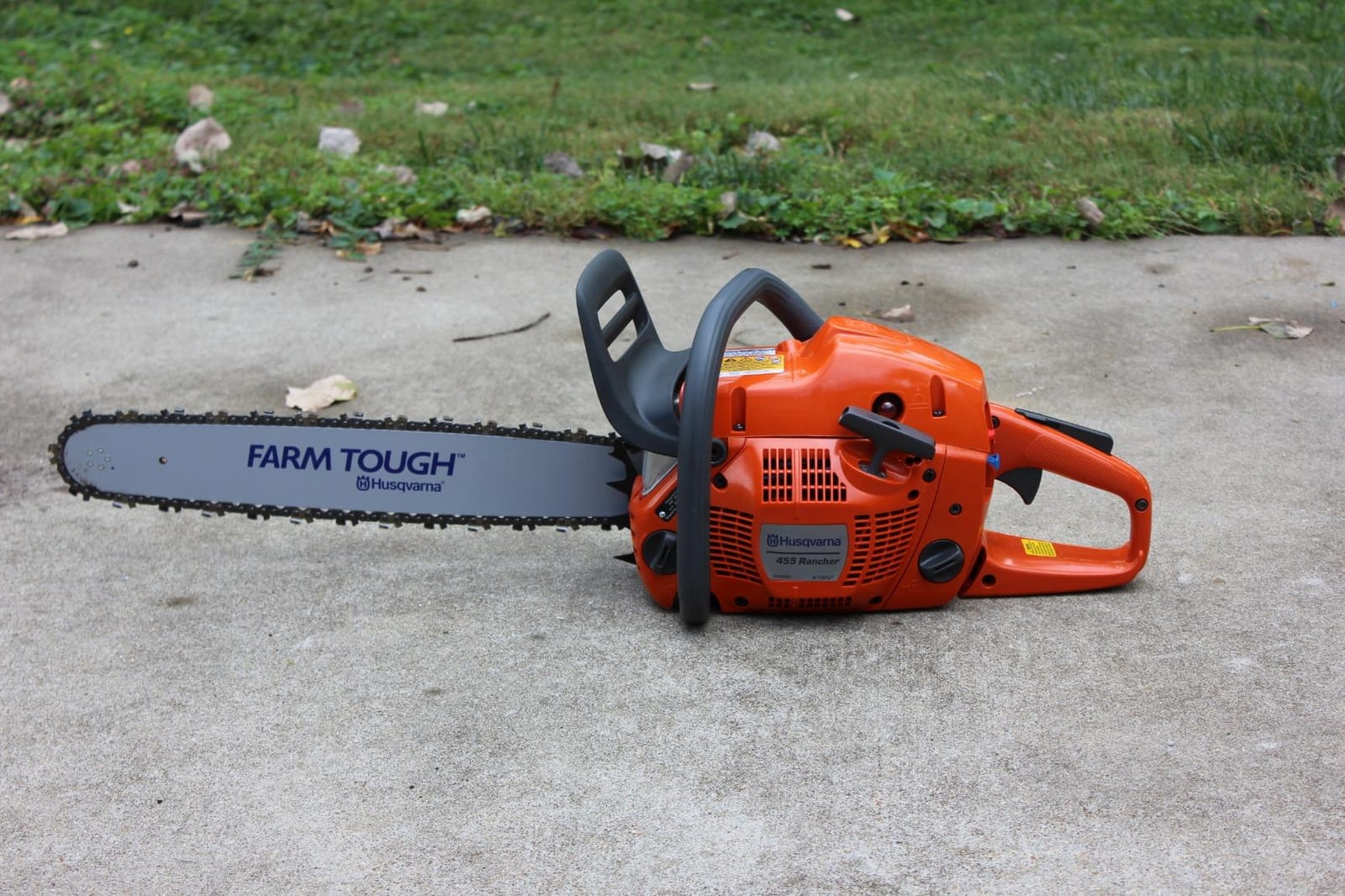 Husqvarna 965030298 455 Rancher 20-Inch 55-1/2cc 2-Stroke Gas-Powered Chain Saw, Orange customer photo 1