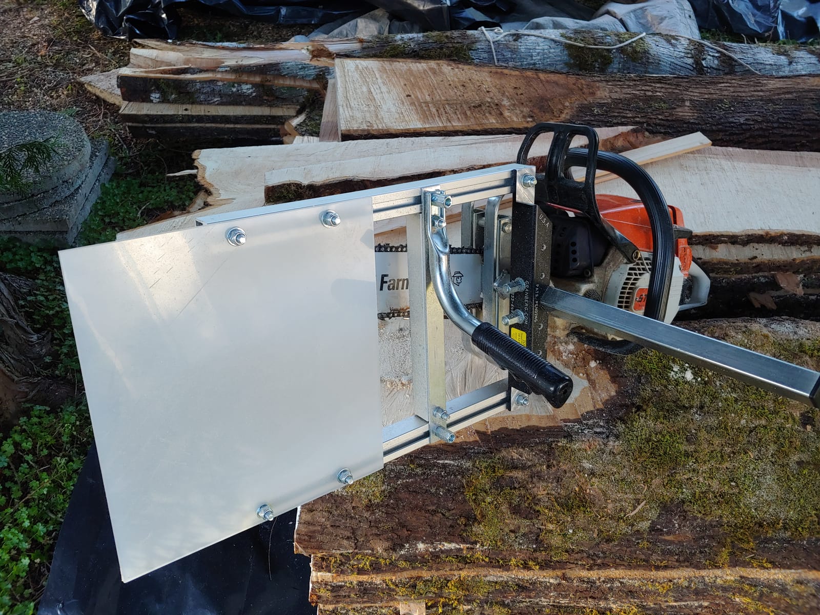 Granberg G777 Alaskan Small Log Mill, 16 to 20 Inch Chainsaw Bar Attachment | Fits All Chainsaw Makes, Requires 50 cc or Larger, Clamps without Drilling, Includes Assembly Hardware and Instruction Manual customer photo 1