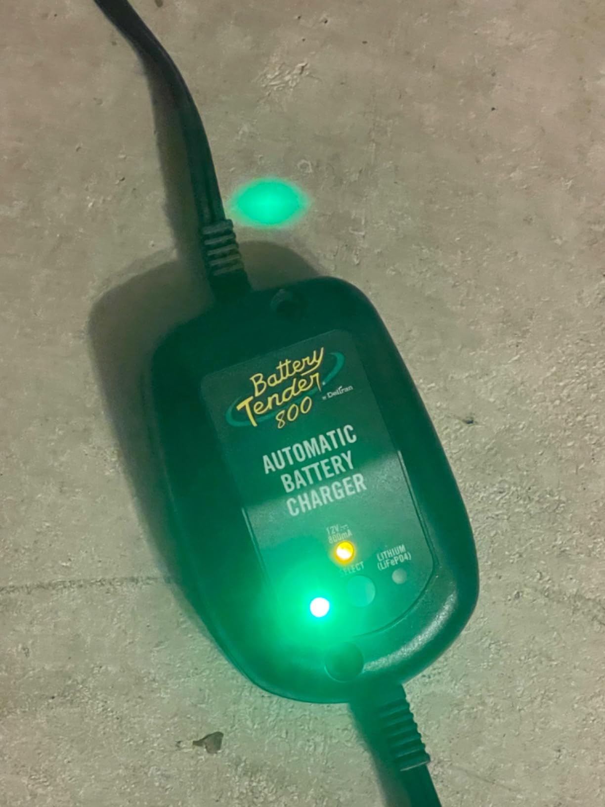 Battery Tender 800 SuperSmart Battery Charger that Constantly Monitors, Charges, and Maintains your Battery. Encapsulated and Protected from Moisture by an Electrical Insulation customer photo 2