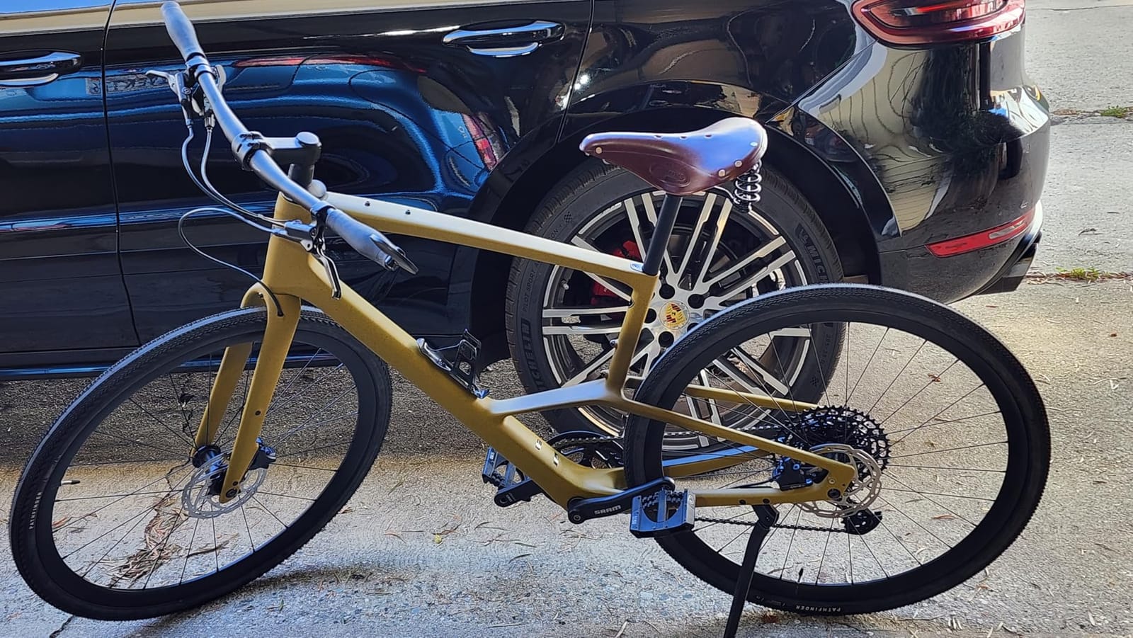 Brooks England Flyer, Touring Leather Bike Saddle with Suspension Springs customer photo 1