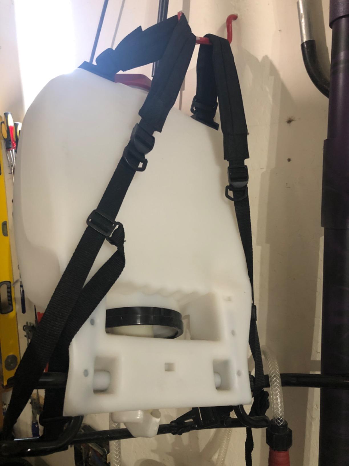 CHAPIN 61800 ProSeries 4-Gallon Backpack Sprayer, 3-Stage Filtration with 20-in wand and 48-in hose customer photo 2
