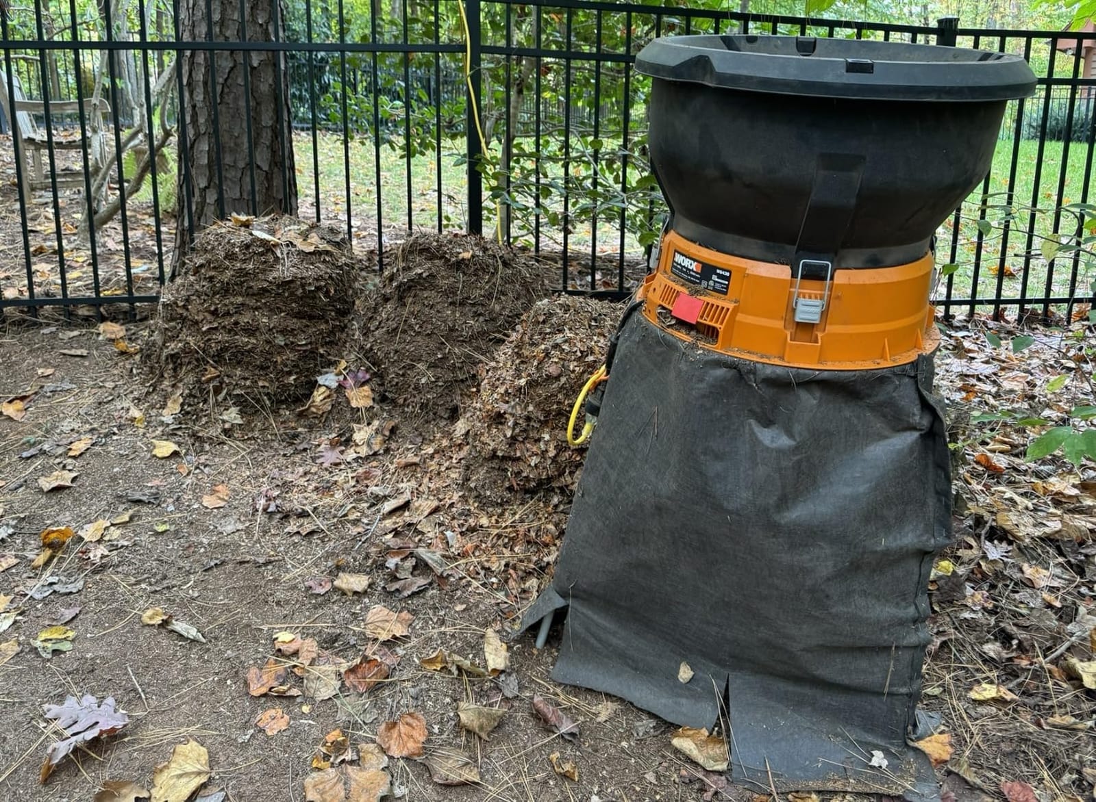 Worx 13 Amp Electric Leaf Mulcher for Yard Leaf & Waste Shredding, WG430 | 11:1 Mulch Ratio, 53 Gallons/Min Fast Processing, Foldable Design, Corded customer photo 1