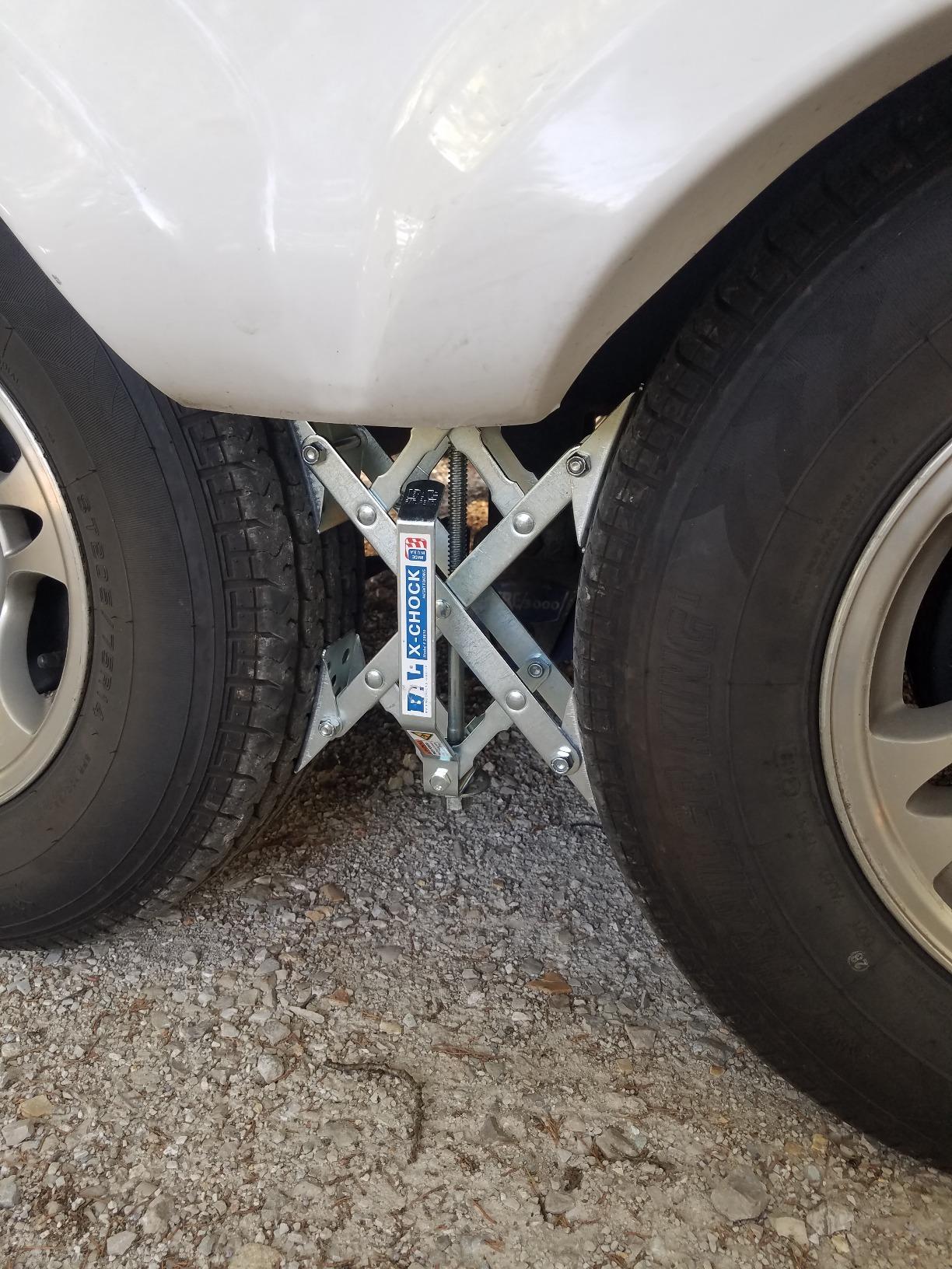 X-Chock Wheel Stabilizer - Pair - One Handle - 28012 customer photo 1