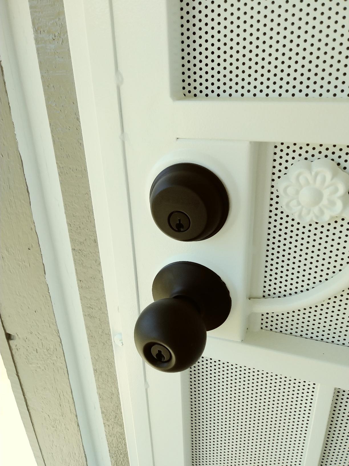 Schlage B60 N 622 Deadbolt, Keyed 1 Side, Highest Residential Security, Matte Black customer photo 1