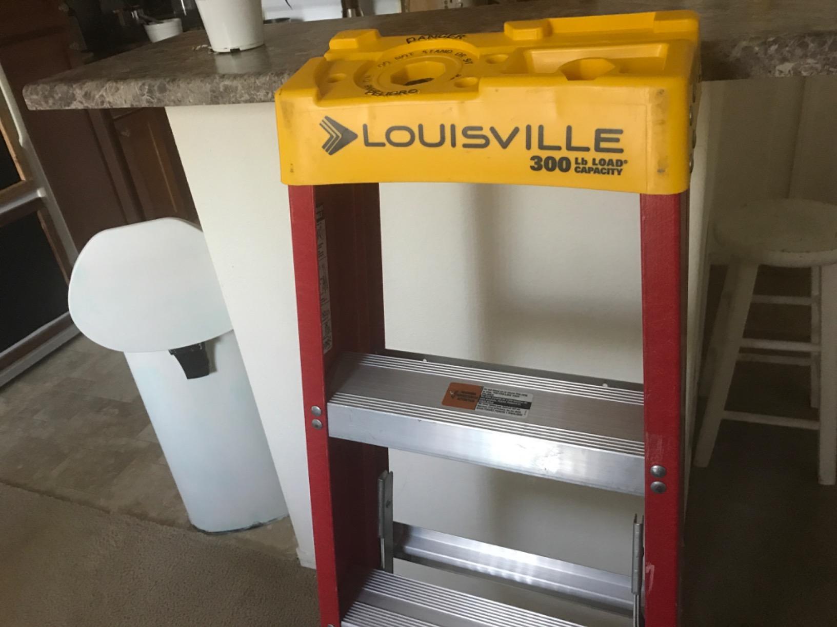 Louisville Ladder 4-Foot Fiberglass Step Ladder, 300-Pound Load Capacity, Type IA, L-3016-04 customer photo 1