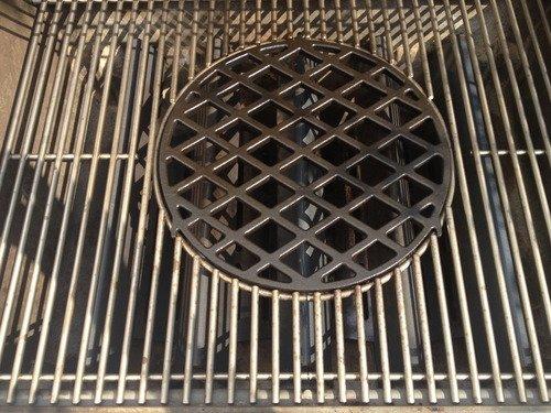 Weber Gourmet BBQ System Sear Grate | Porcelain-Enameled Cast-Iron Cooking Grate for Perfect Sear Marks | Fits 22.5