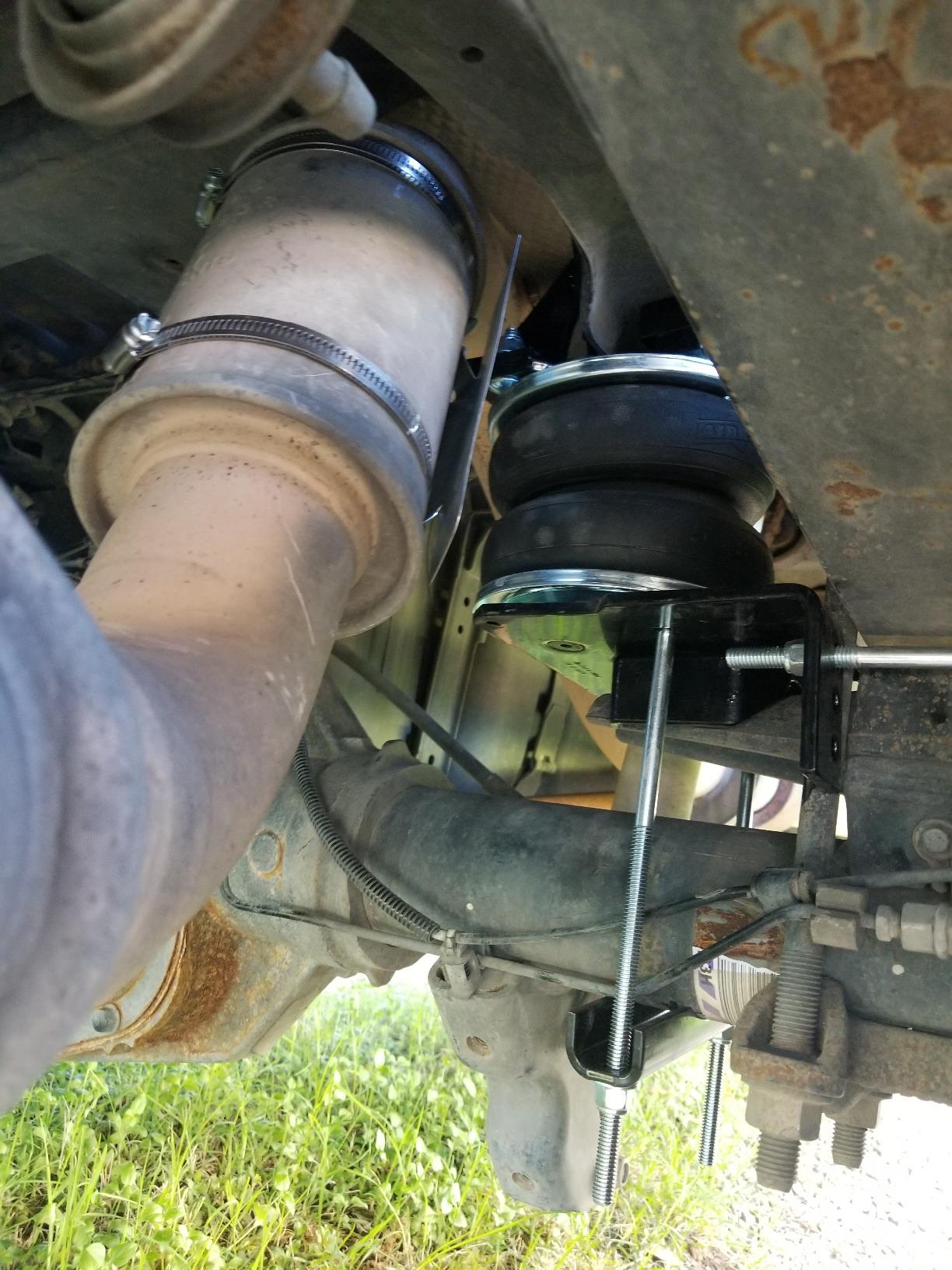 Air Lift 57396 LoadLifter 5000 Air Spring Suspension Kit customer photo 1