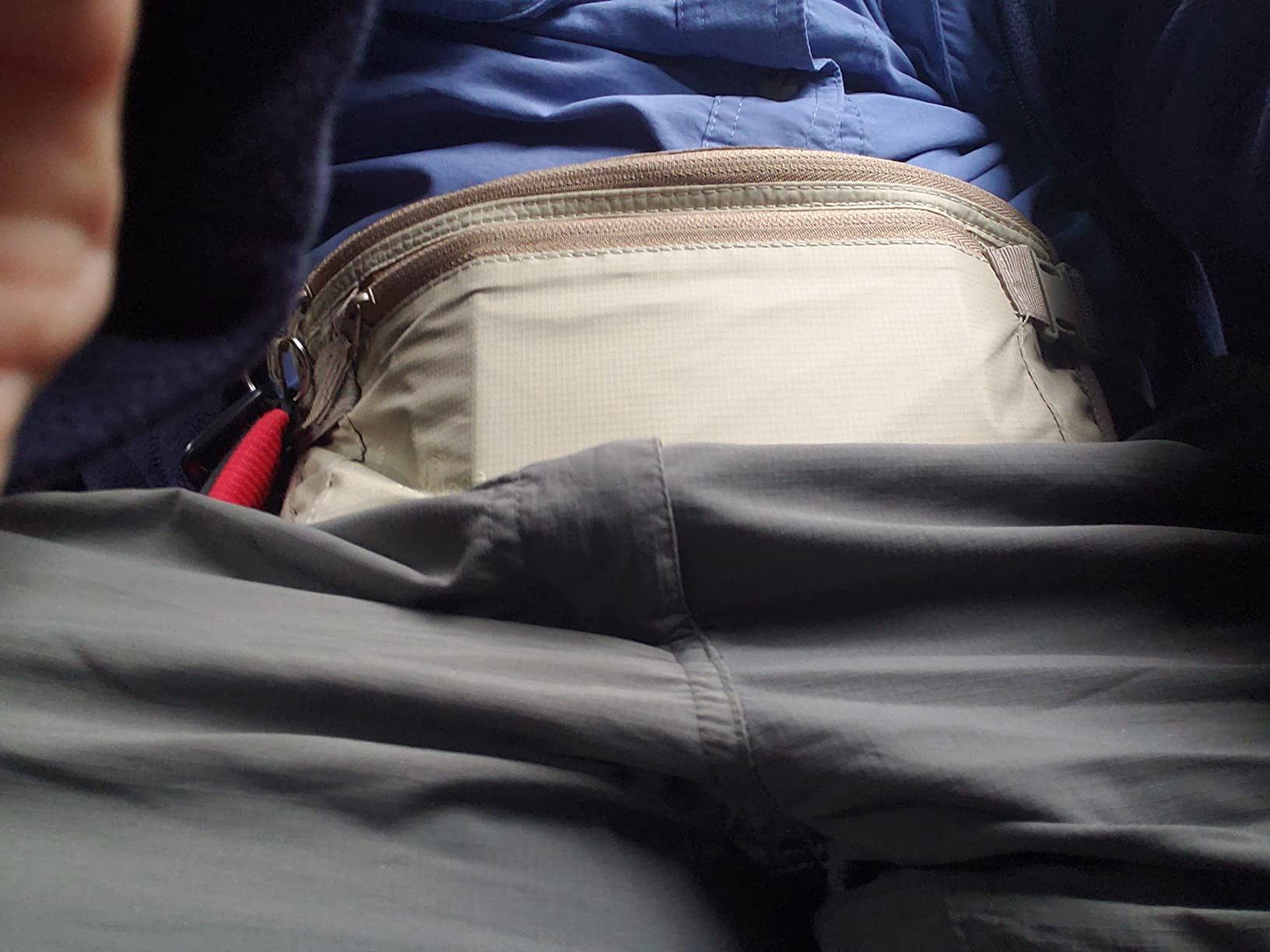 Eagle Creek Undercover Hidden Pocket - Travel Money Belt for Men and Women, Khaki customer photo 1