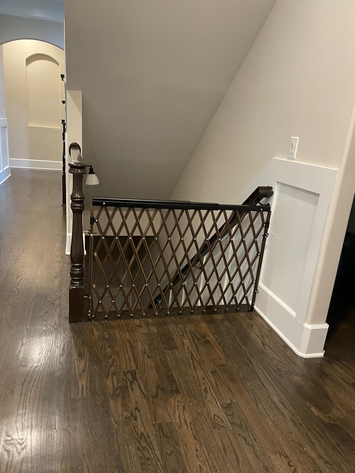 Evenflo Expansion Walk-Thru Room Divider Baby Gate (Natural Wood) customer photo 2