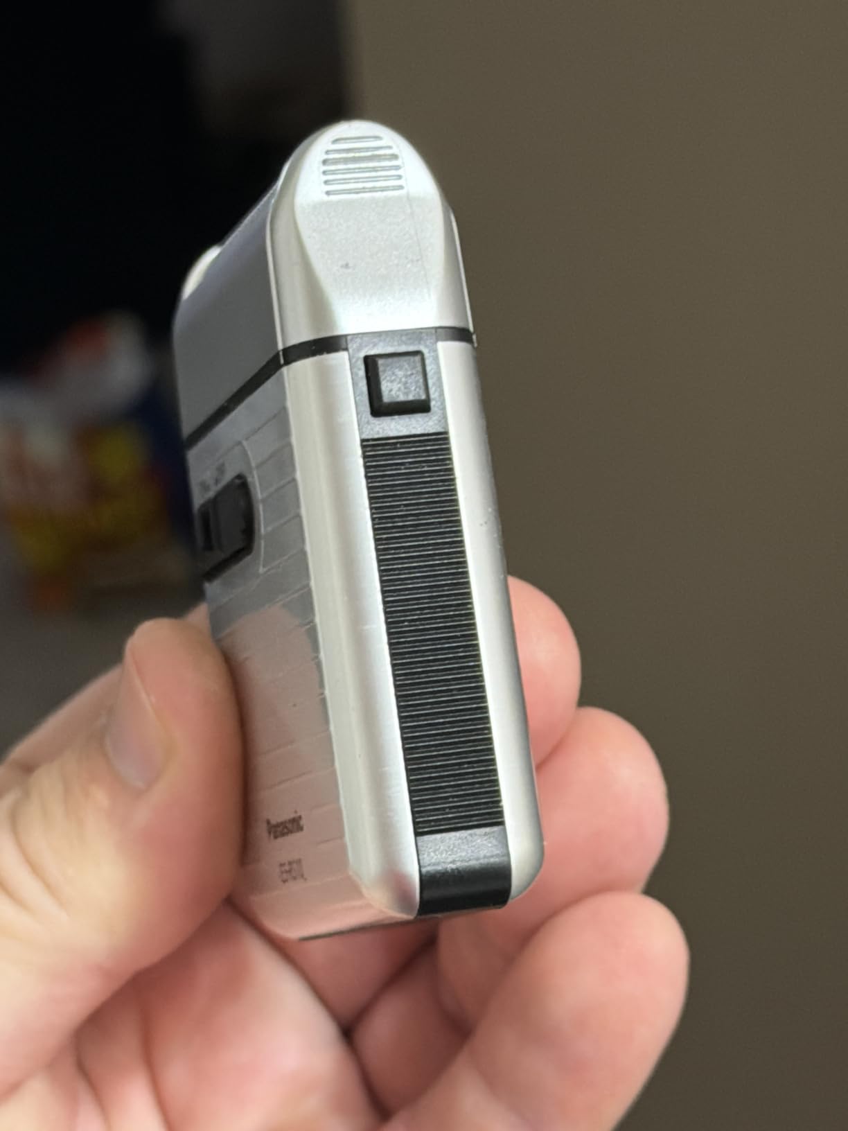 Panasonic Men's Shaver for Traveler ES-RS10-S Silver | DC3V (2 x AA Alkaline) (Japan Model) customer photo 2