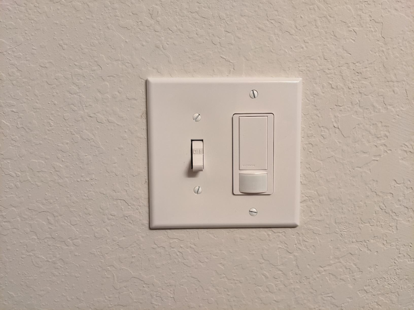 Lutron Motion Sensor Light Switch, 2 Amp Single Pole, for Any Bulb, Auto On/Auto Off sensor for bathroom, garage, laundry room, delay off timer, Title 24 compliant, MS-OPS2-WH, White customer photo 1