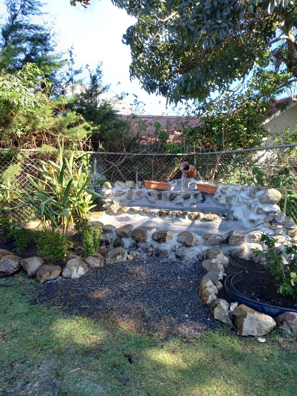 Pond Boss Waterfall Pump, 2300 GPH customer photo 1