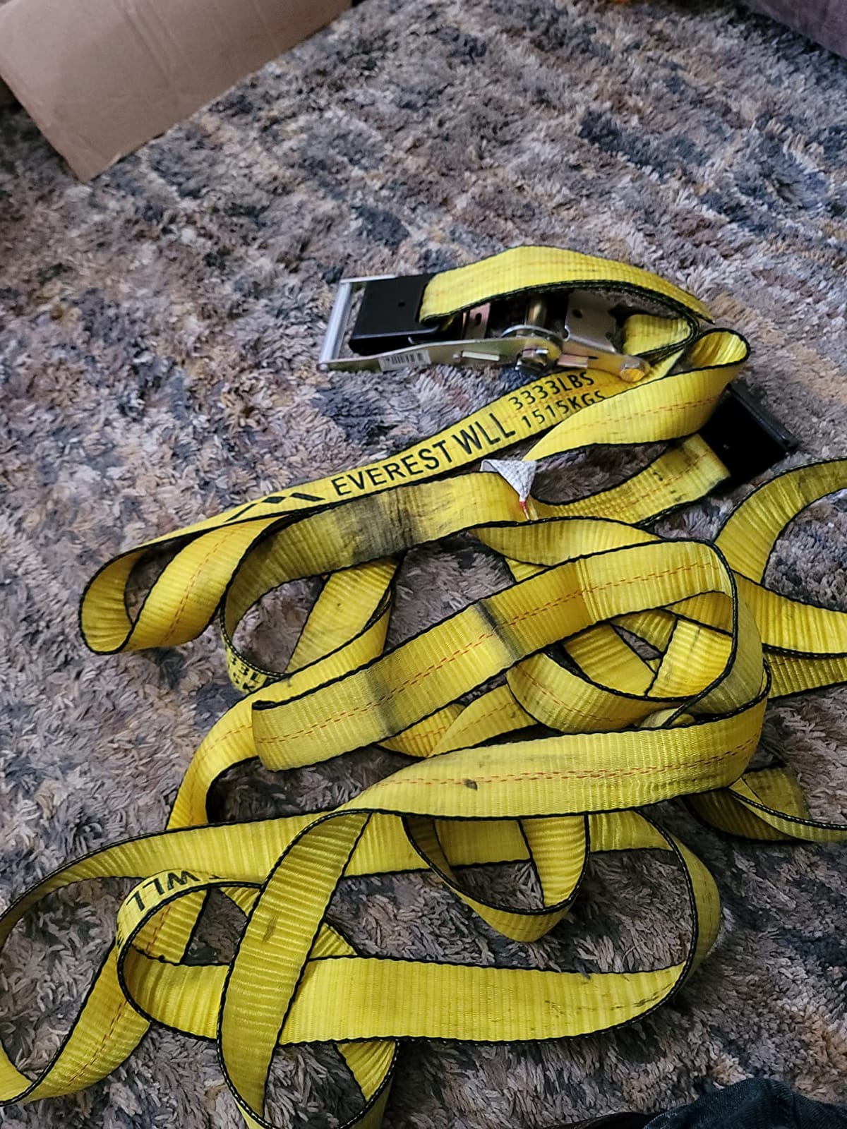 Everest - S1022 Premium Ratchet Tie Down 1 PK 2 IN. X 27 FT 3333 LBS. Working Load 10000 LBS. Break Strength Flat-Hook Cargo Straps - Moving Appliances and Equipment - Vibrant Everest Yellow customer photo 1