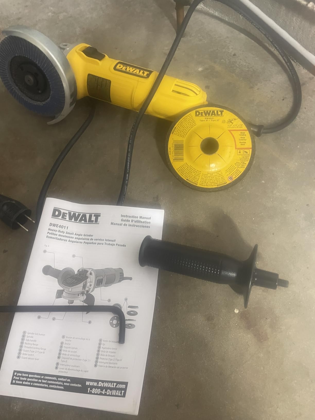 DEWALT Angle Grinder, One-Touch Guard, 4-1/2 -Inch (DWE4011) customer photo 2