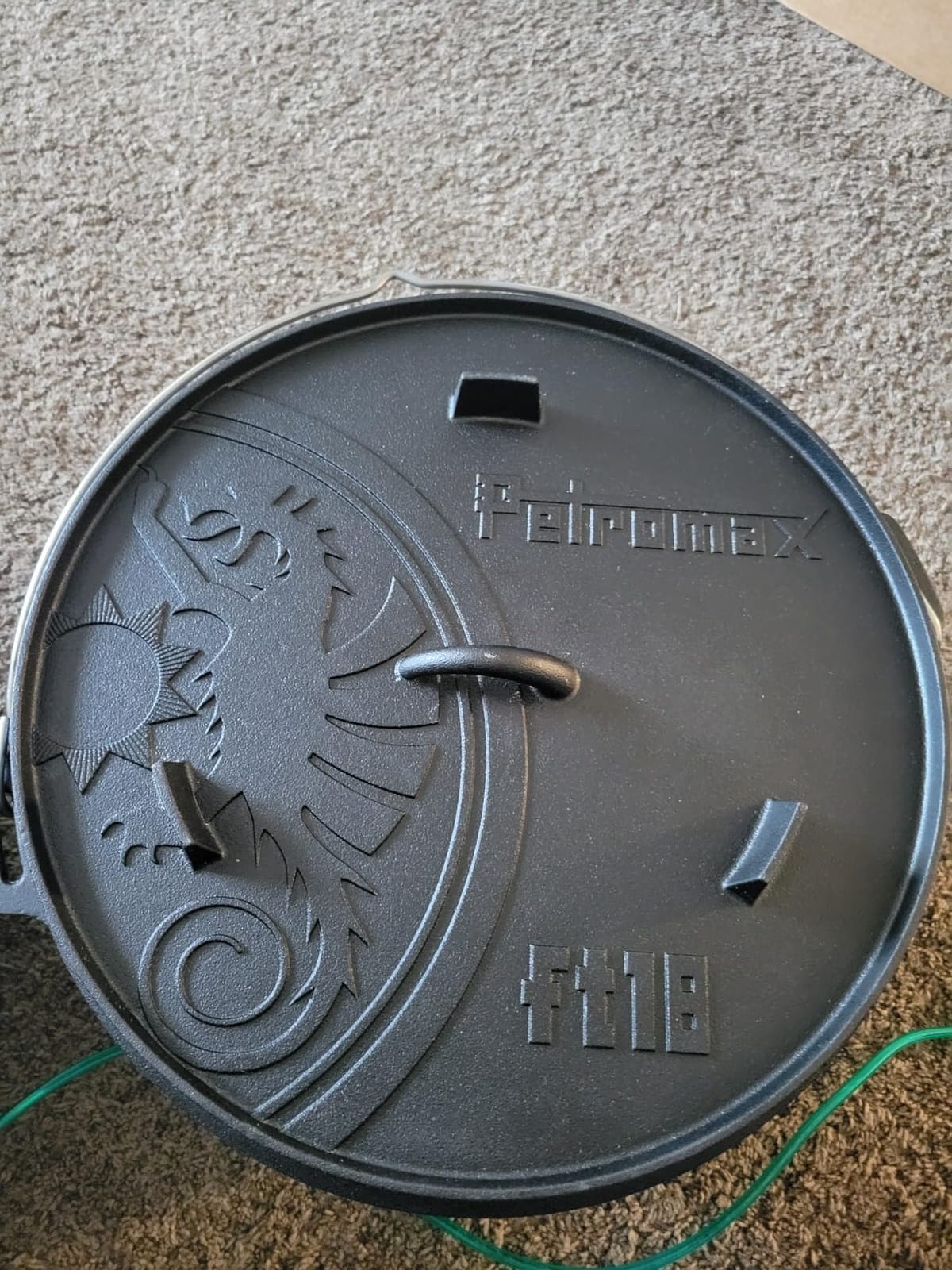 Petromax Cast Iron Dutch Oven for Cooking or Baking Outdoors Over a Campfire or in The Home Kitchen, Pre-Seasoned Cookware Conducts Heat Evenly, 3 Legs customer photo 1