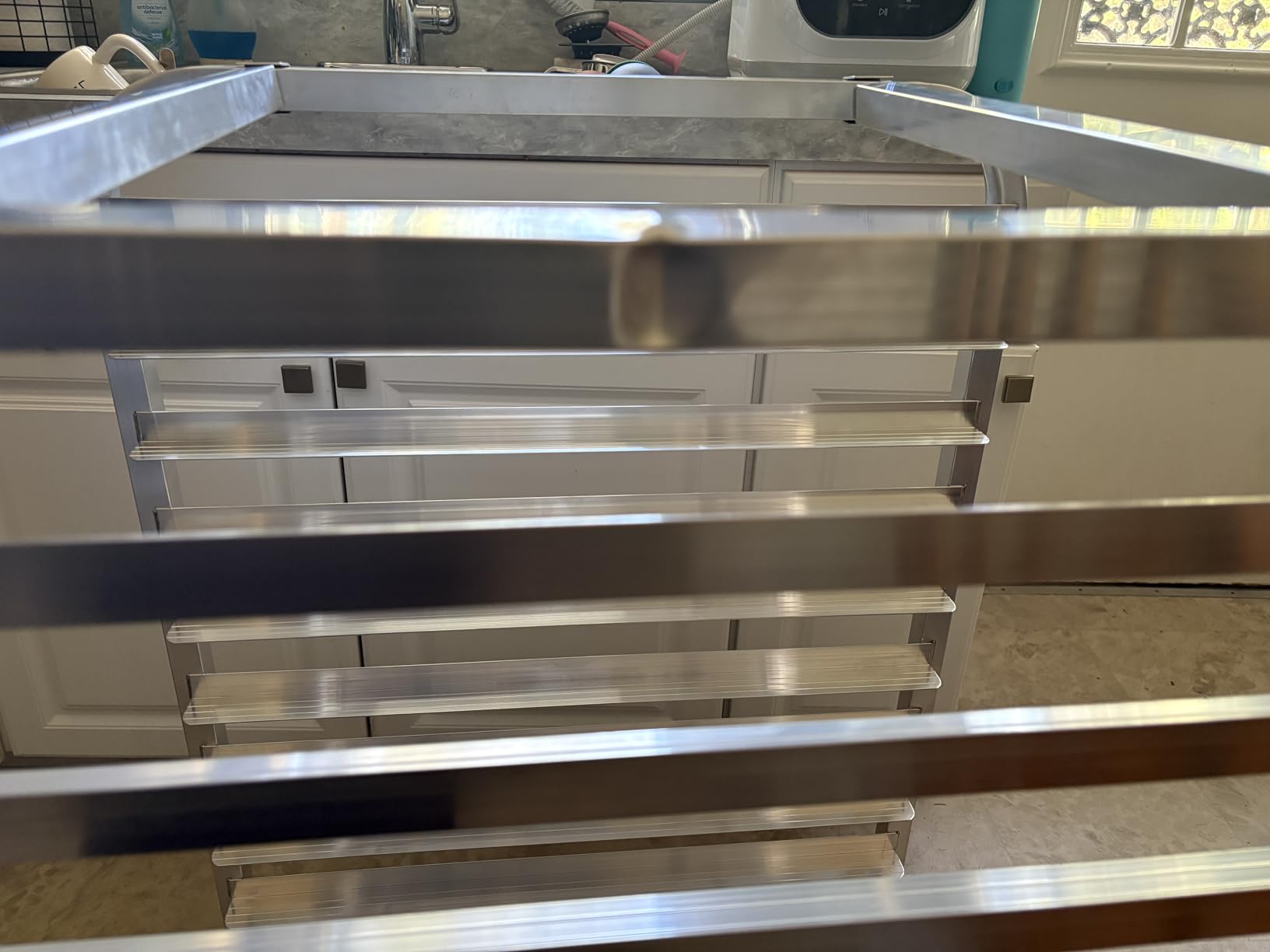 New Star Foodservice 36510 Commercial-Grade Aluminum 10-Tier Sheet Pan/Bun Pan Rack, 26