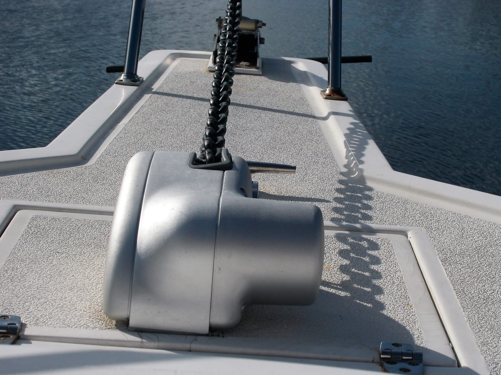 Maxwell HRCFF8 12V HRC Series Free Fall 5/16 Chain Windlass customer photo 2