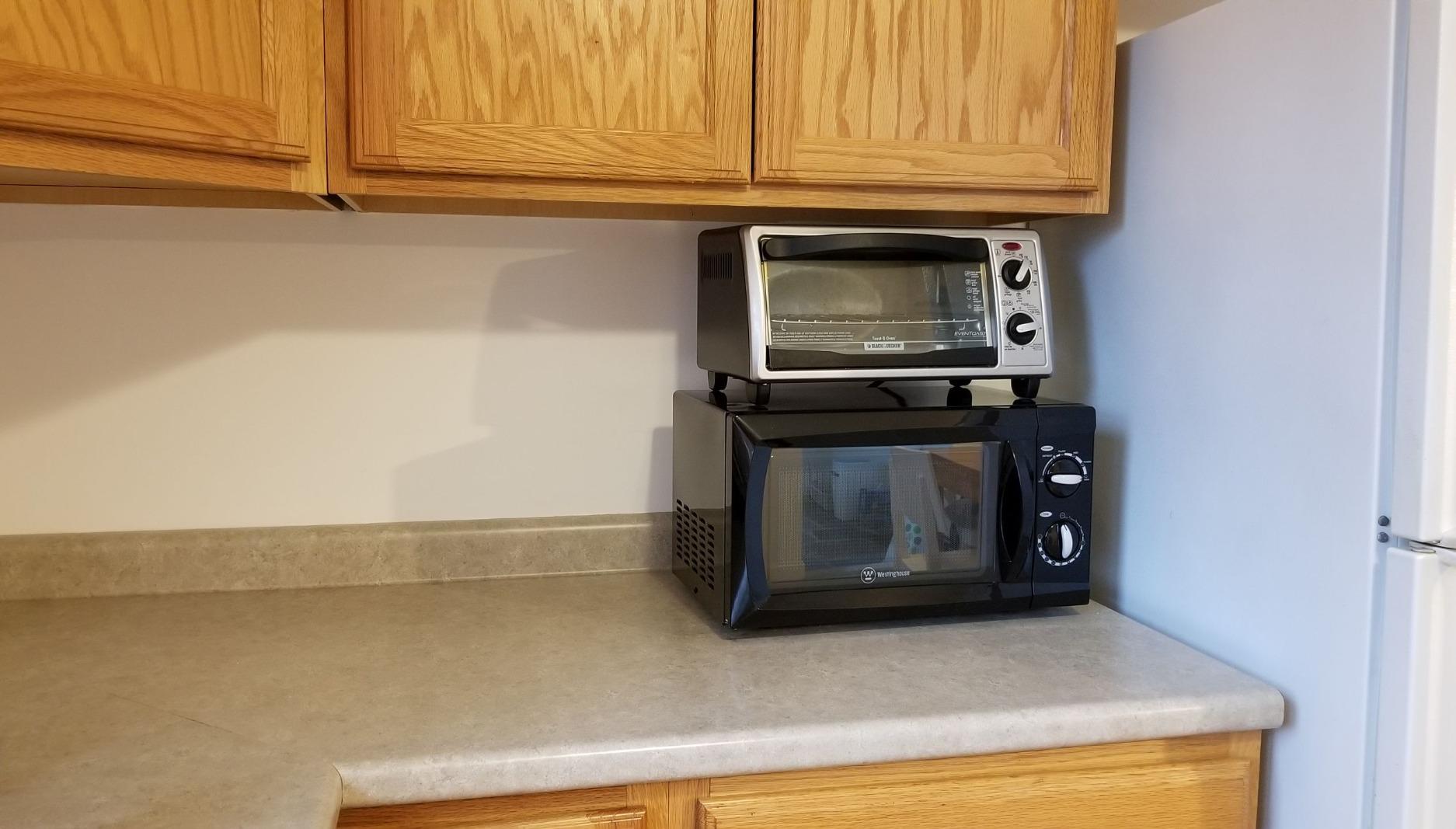 Commercial Chef 0.7 Cu. Ft. Countertop Microwave Oven, CHM770S, Stainless | Touch Controls with Digital LED Display, 700W Small Microwave, Recessed Door Handle, 10 Power Levels customer photo 1