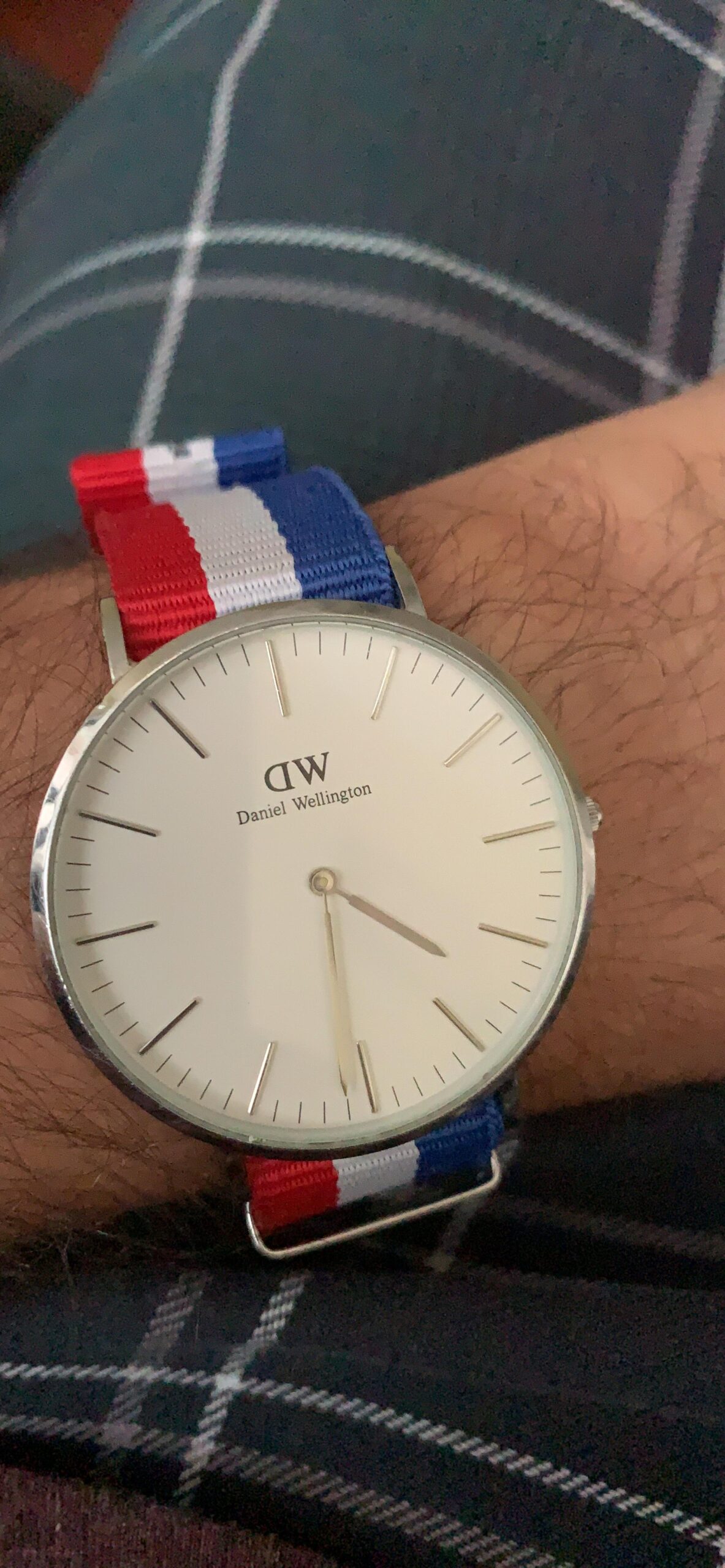 Daniel Wellington Classic Glasgow Watch, Multicolor NATO Band customer photo 1